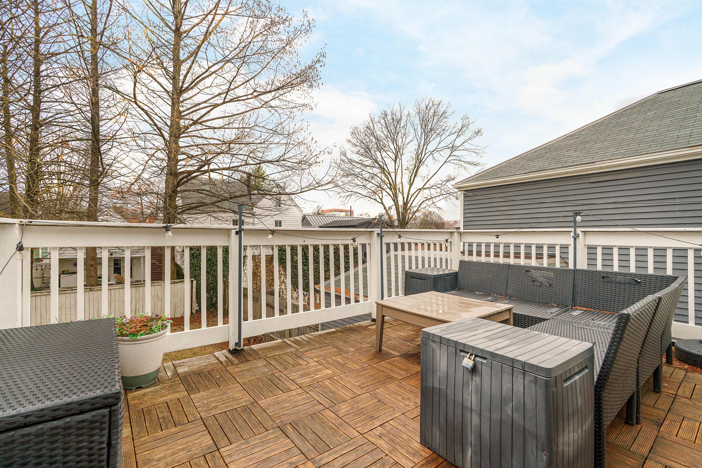 795 Mohawk Street, B