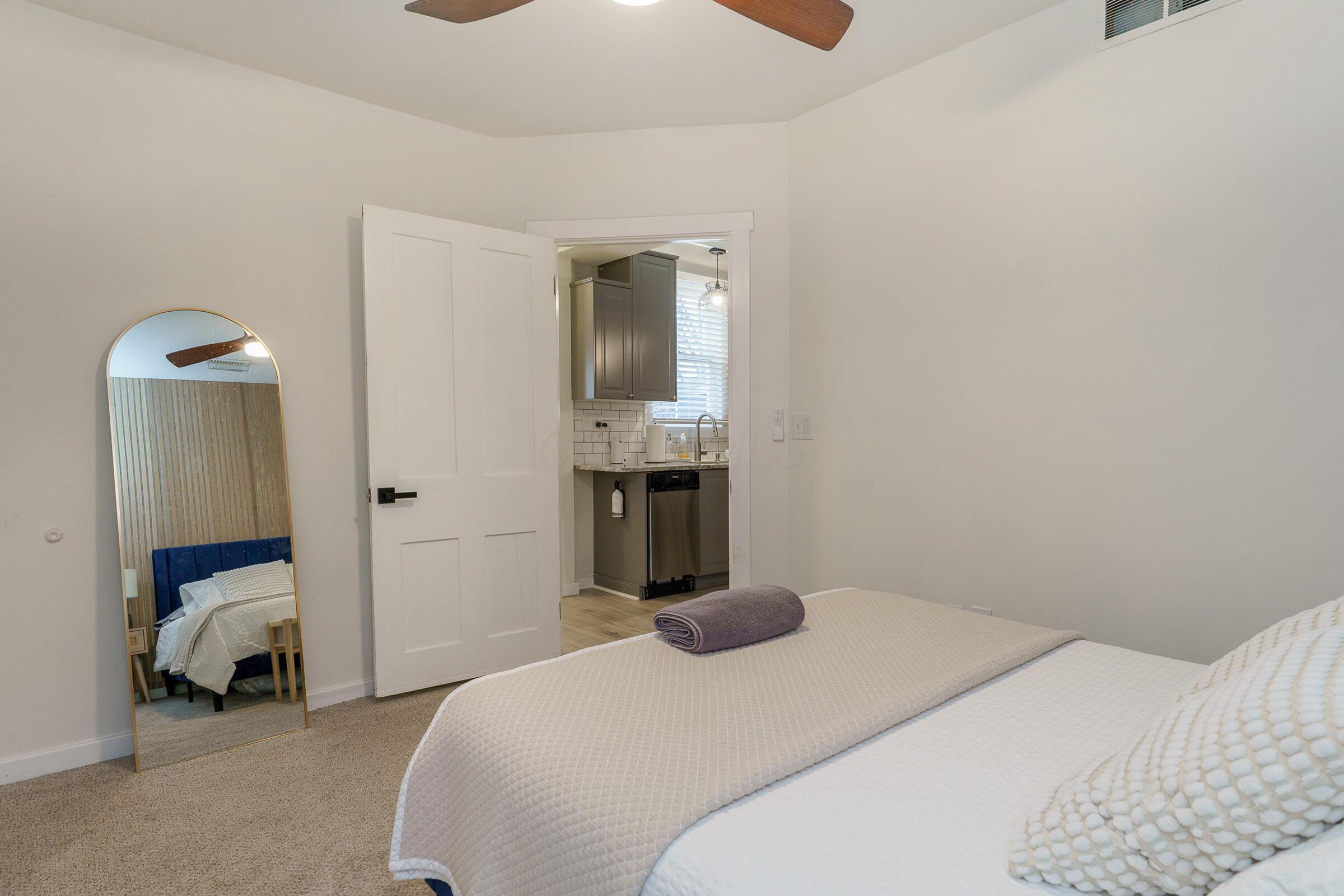 795 Mohawk Street, B