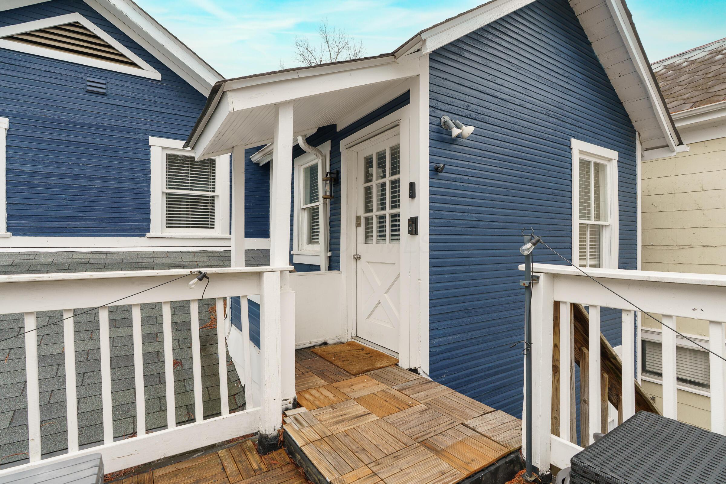 795 Mohawk Street, B