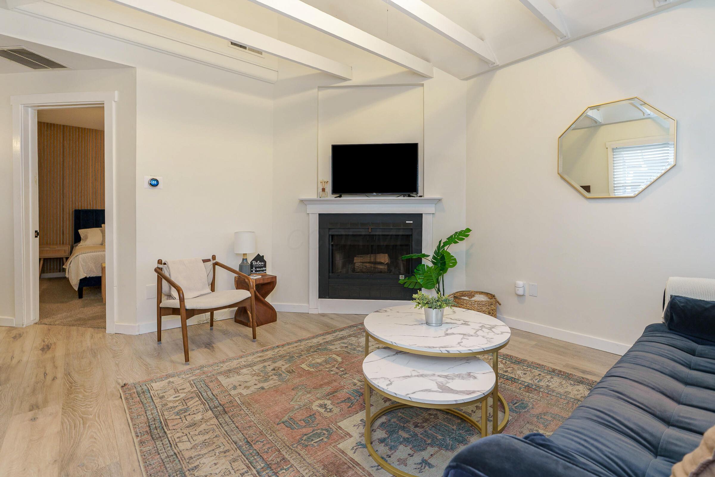 795 Mohawk Street, B