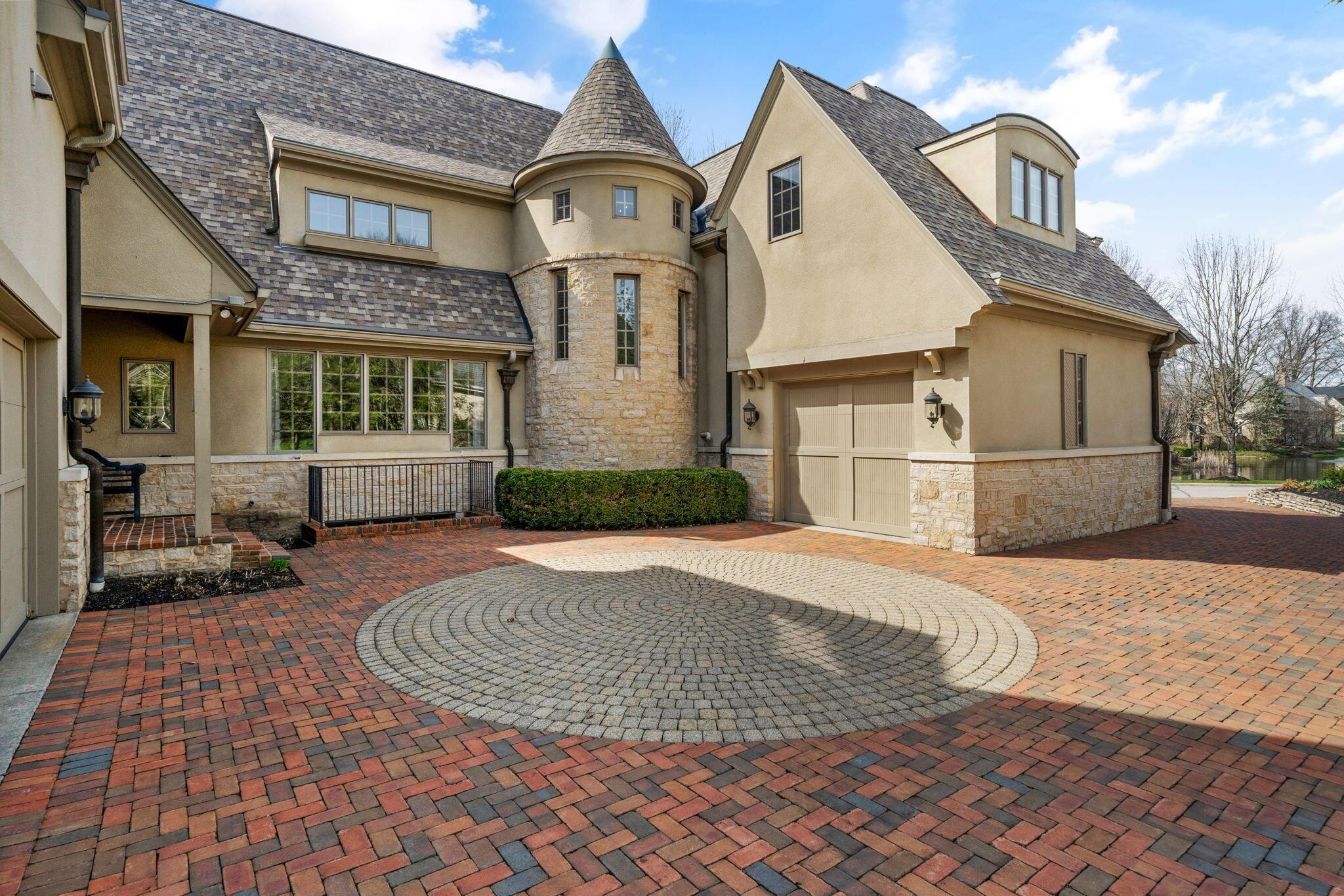 7871 Calverton Square