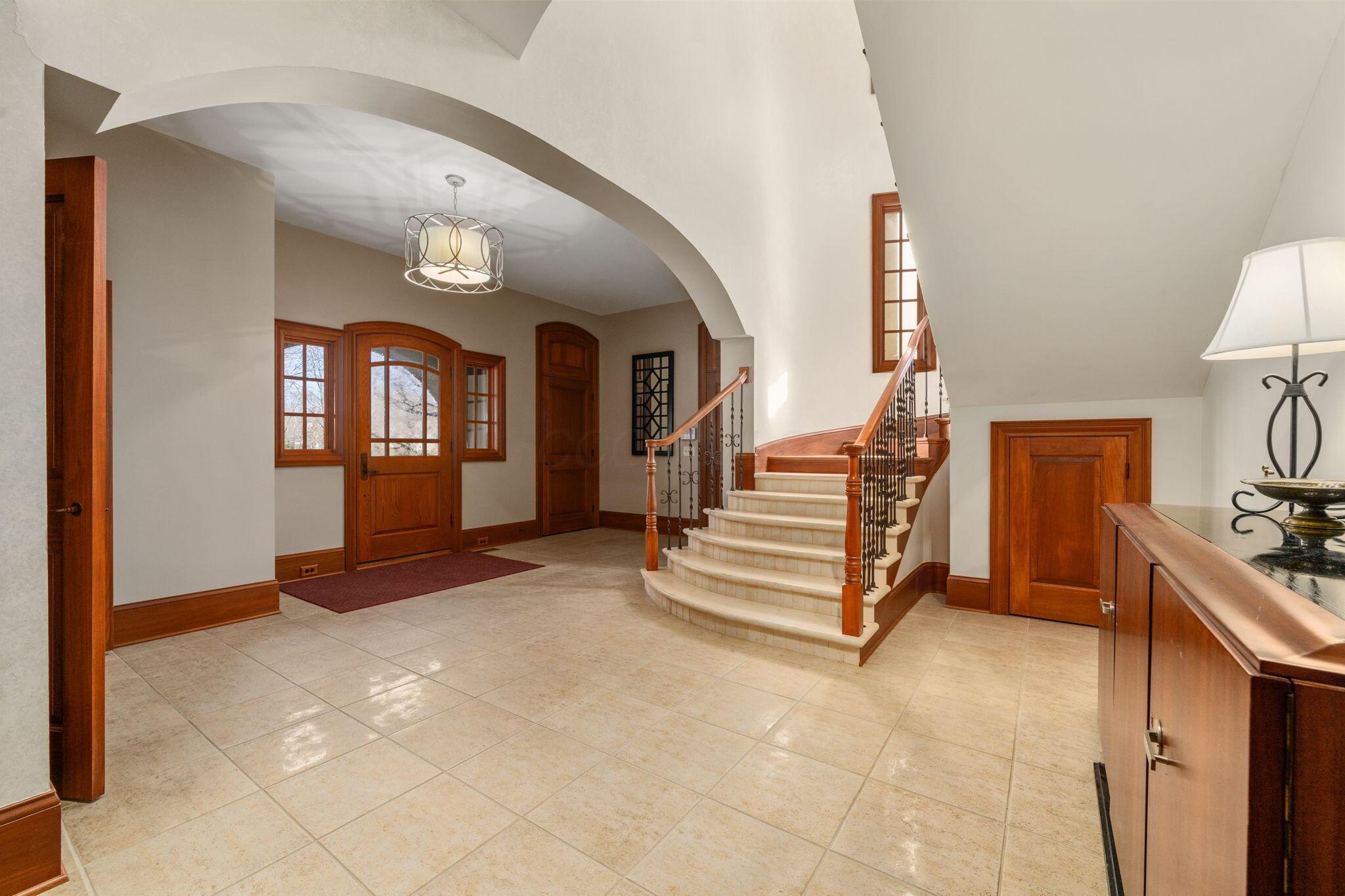 7871 Calverton Square