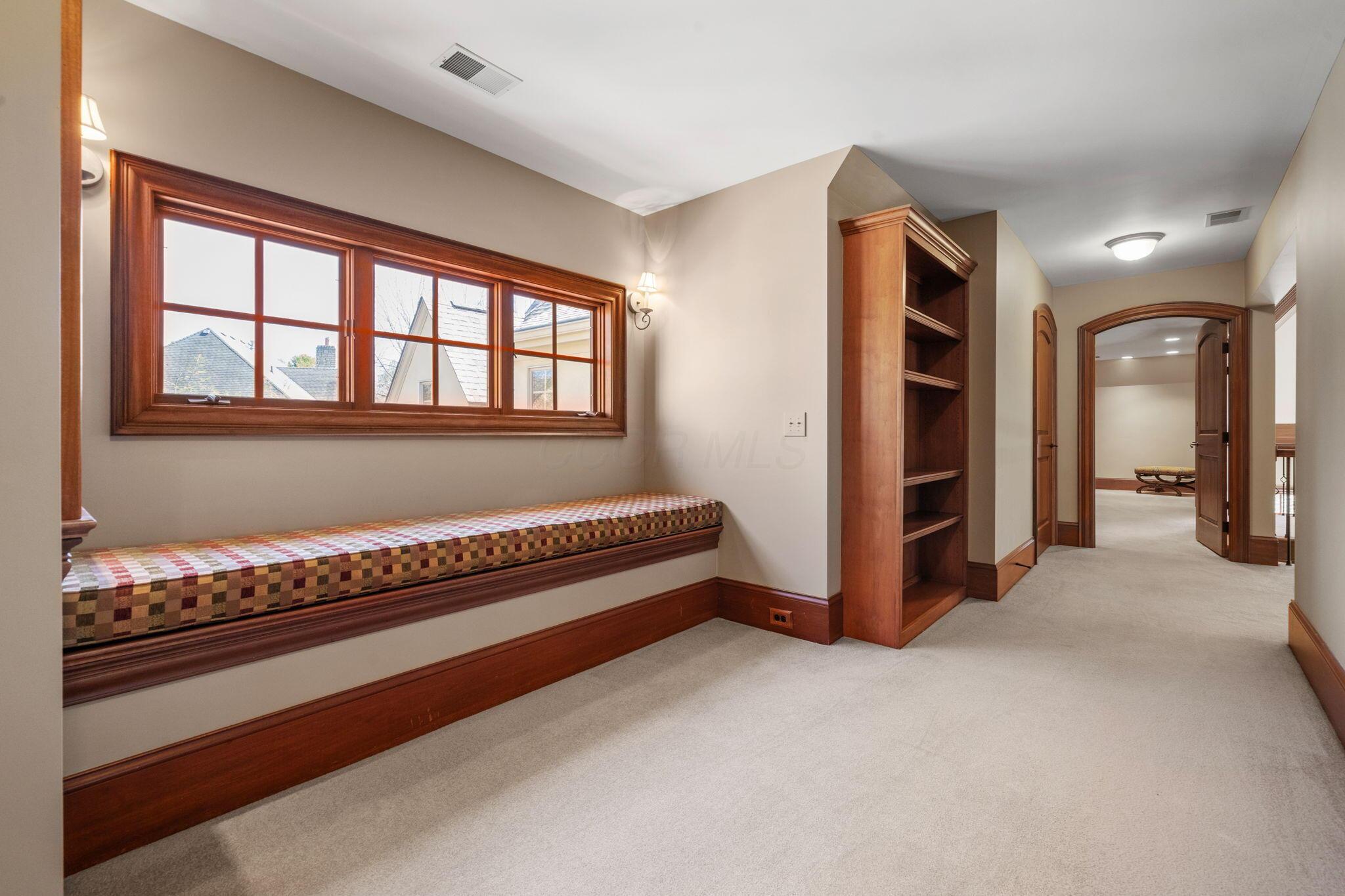 7871 Calverton Square