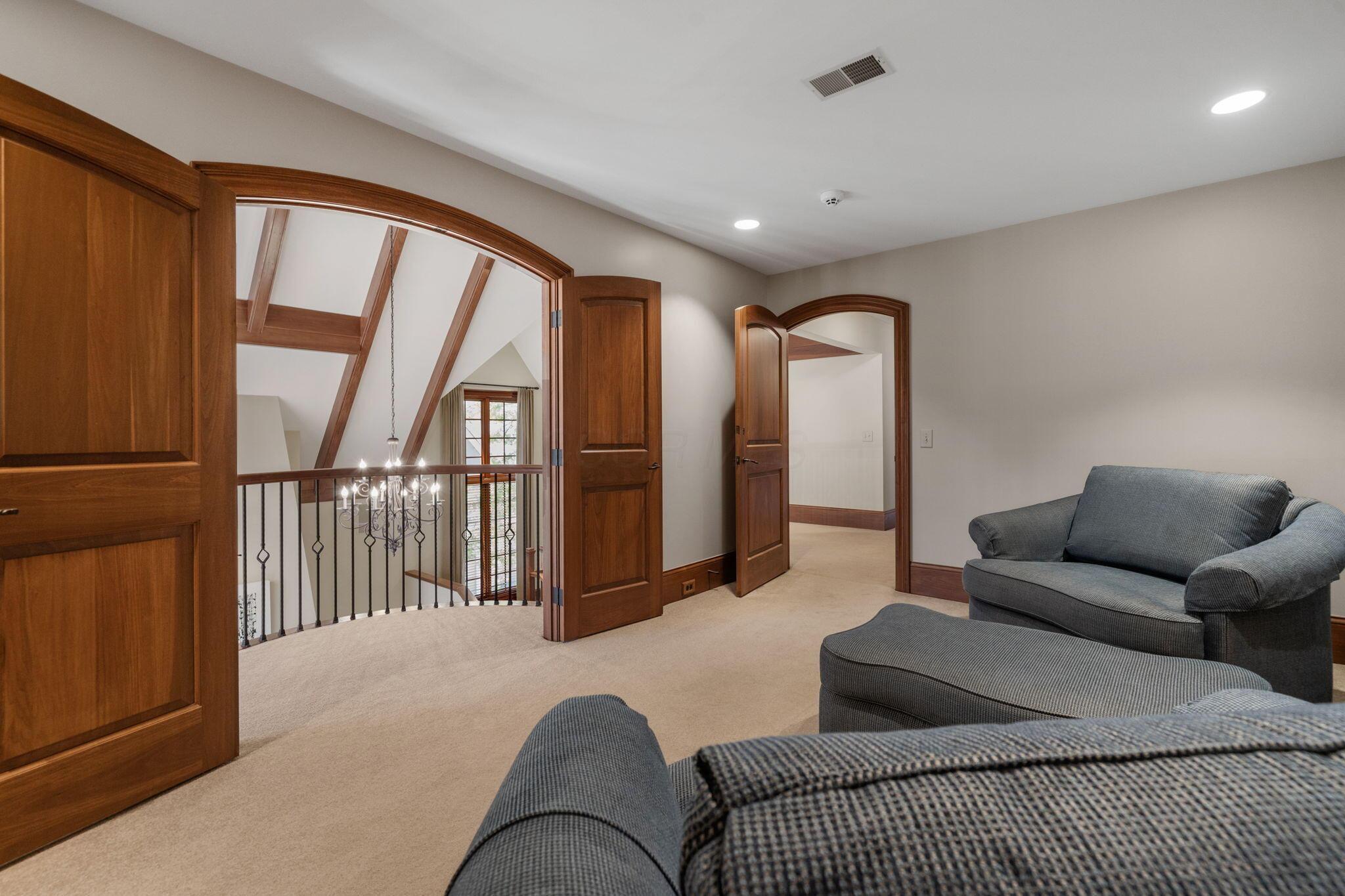 7871 Calverton Square