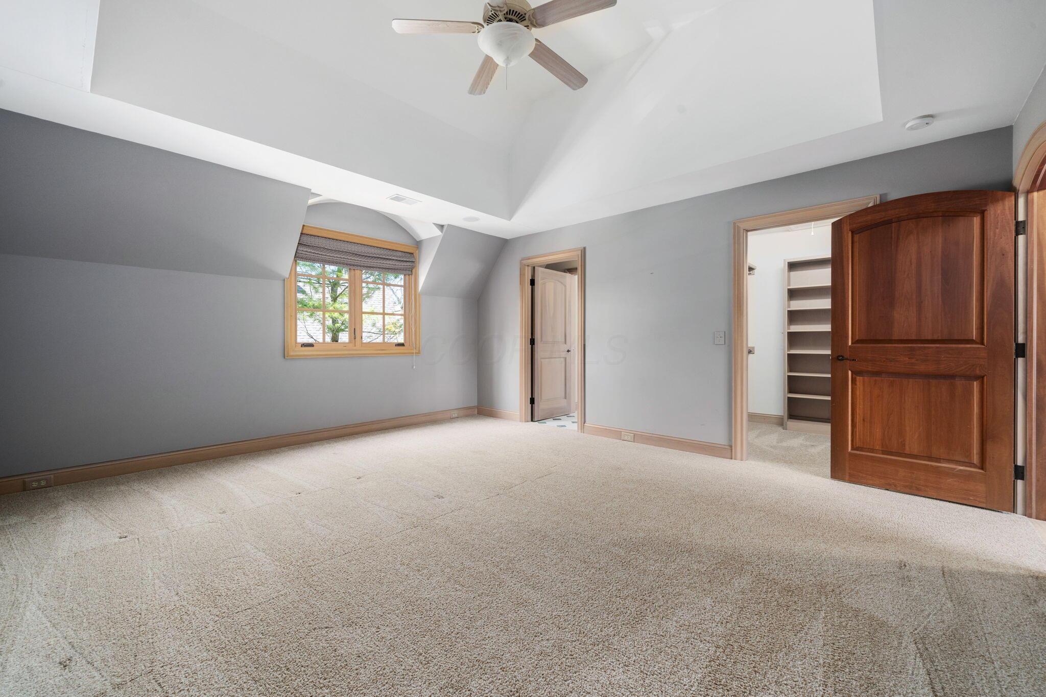 7871 Calverton Square