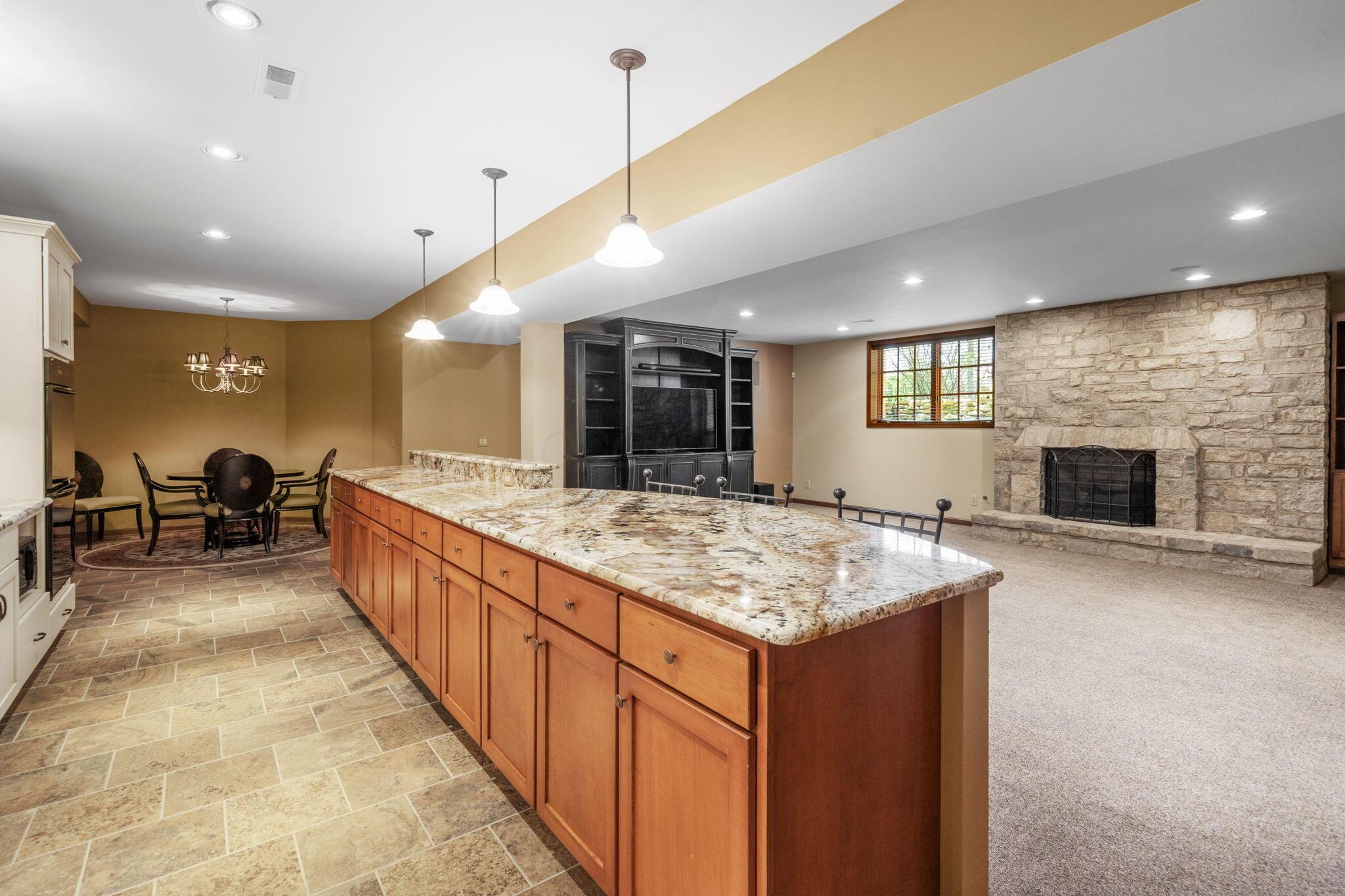 7871 Calverton Square