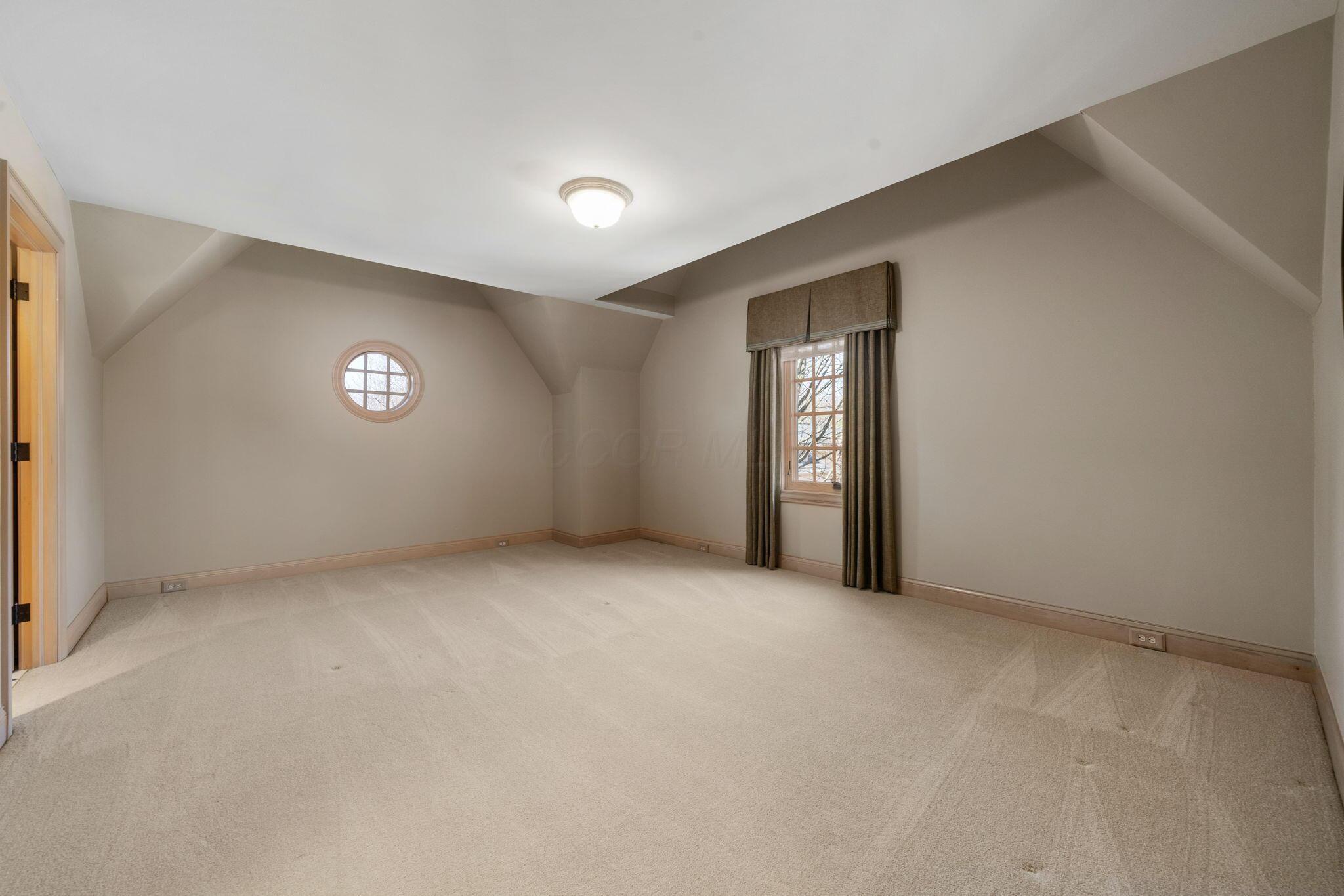 7871 Calverton Square