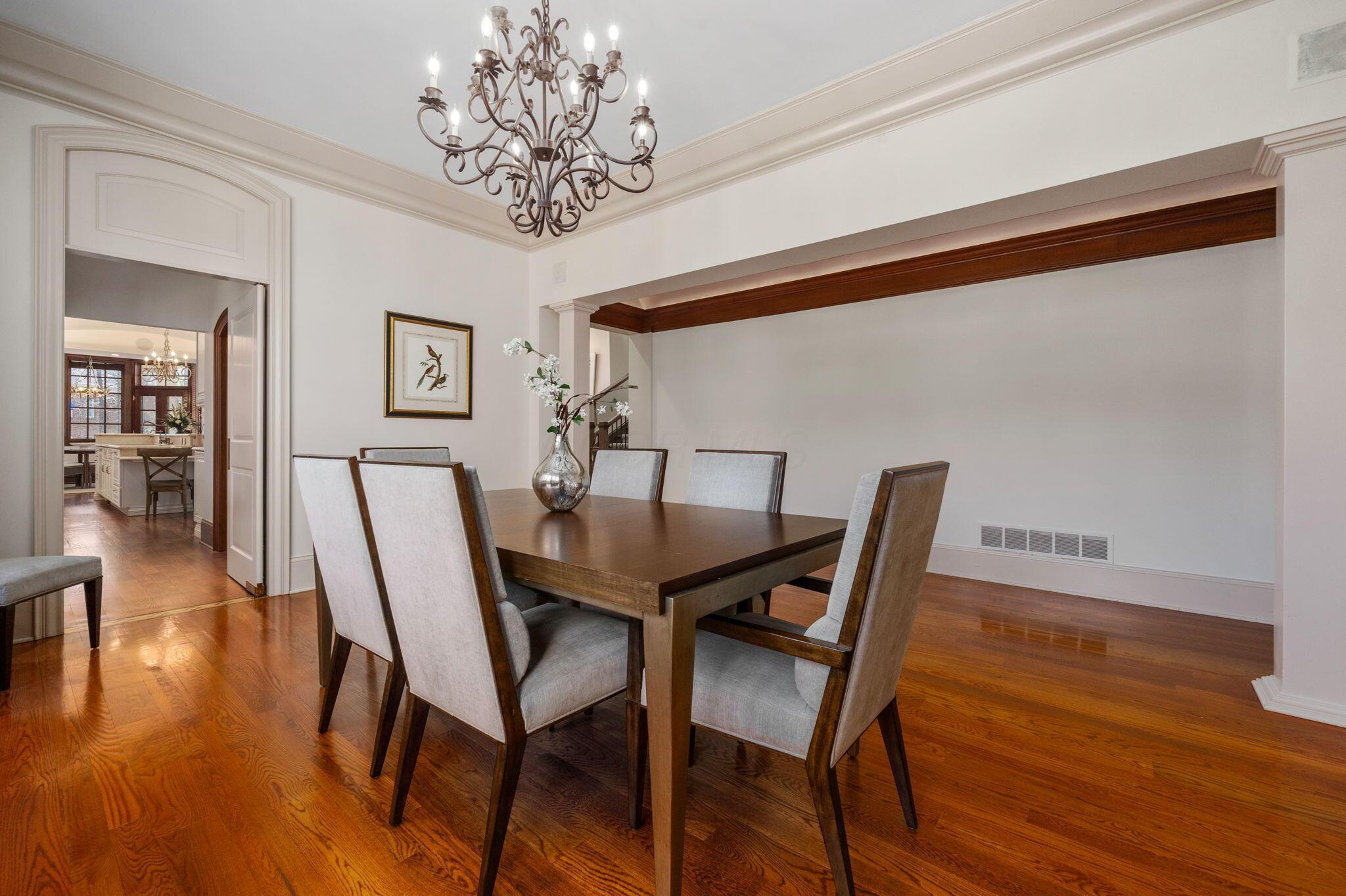 7871 Calverton Square