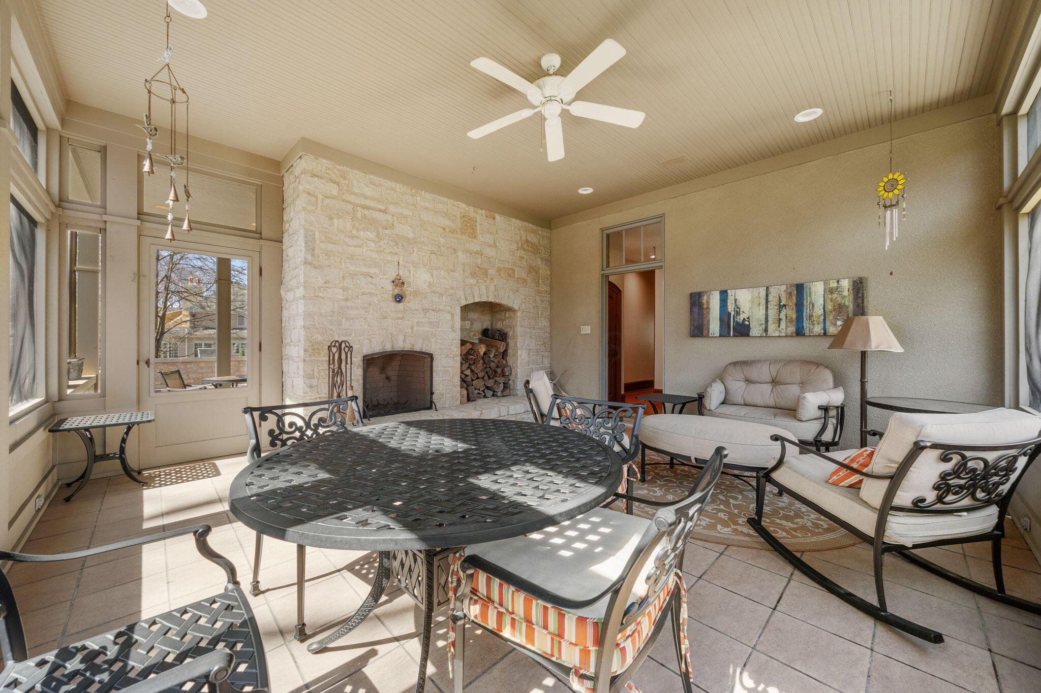 7871 Calverton Square