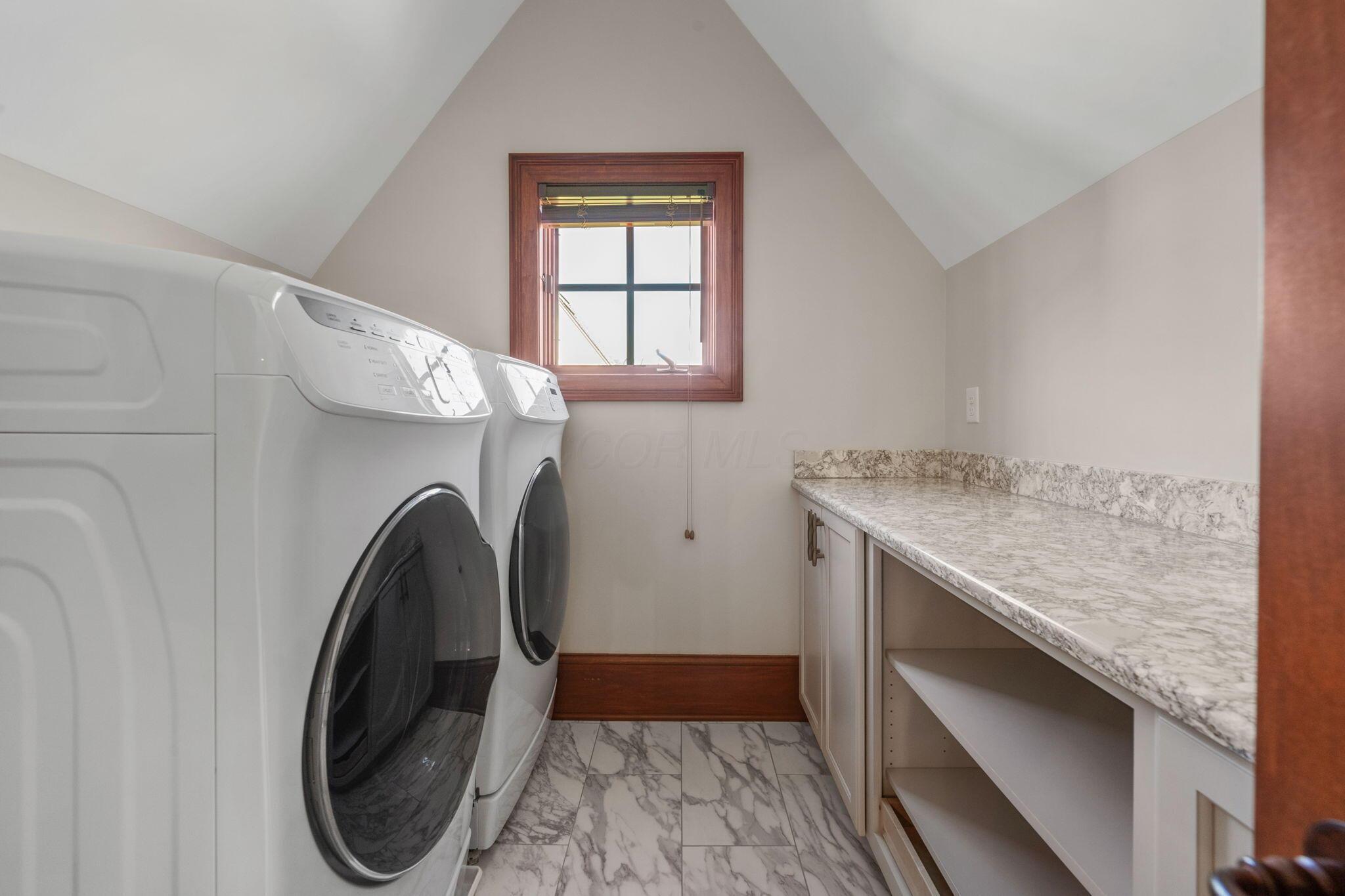 7871 Calverton Square