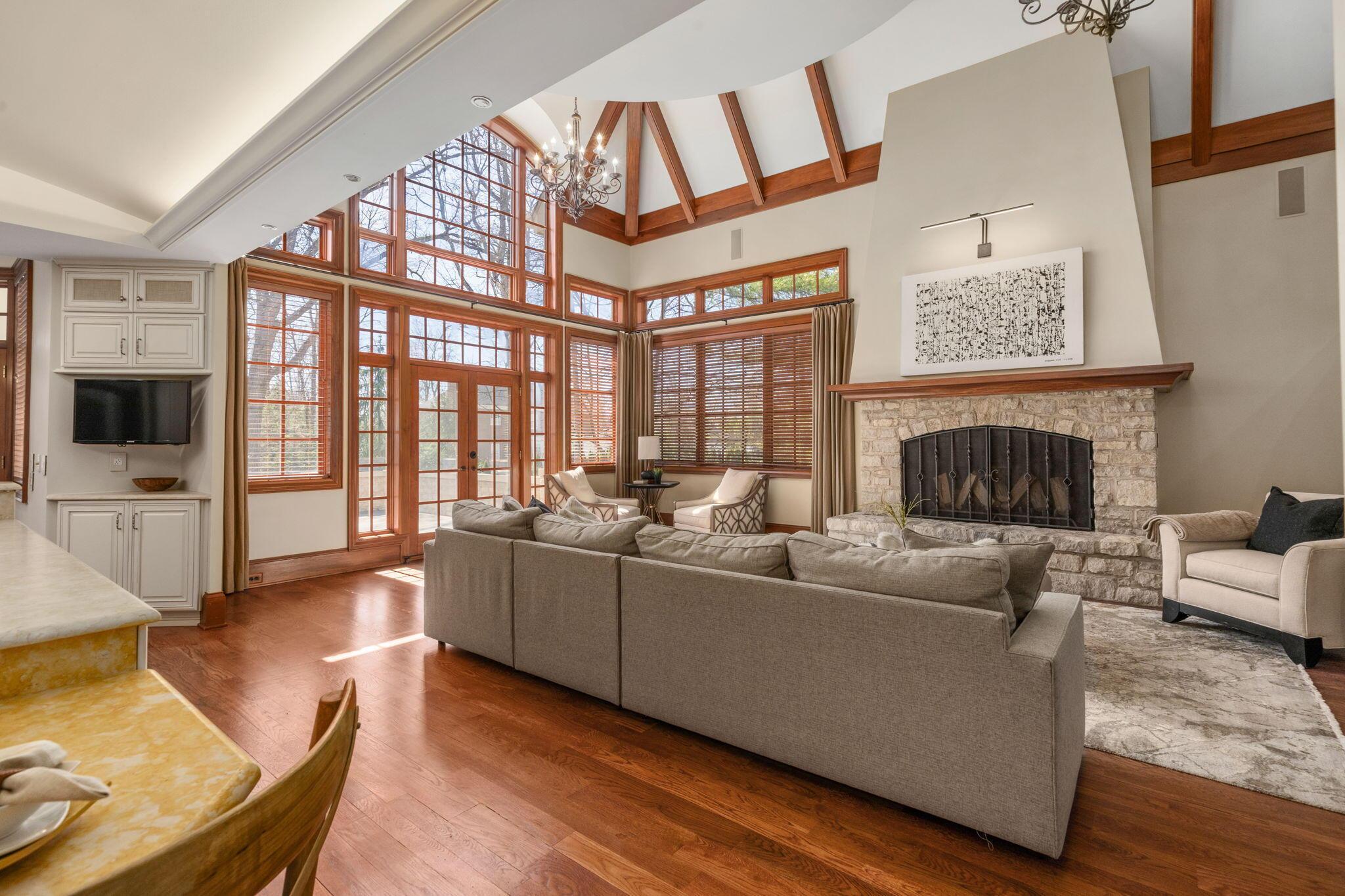 7871 Calverton Square