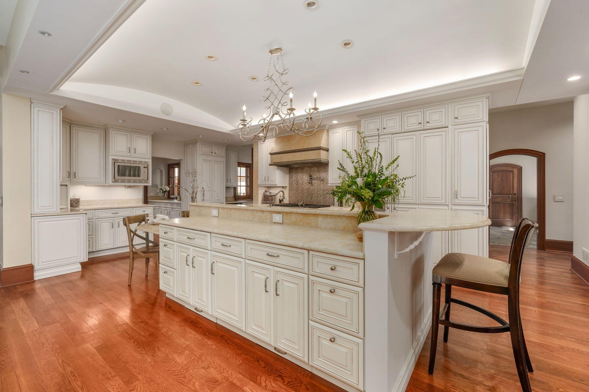 7871 Calverton Square