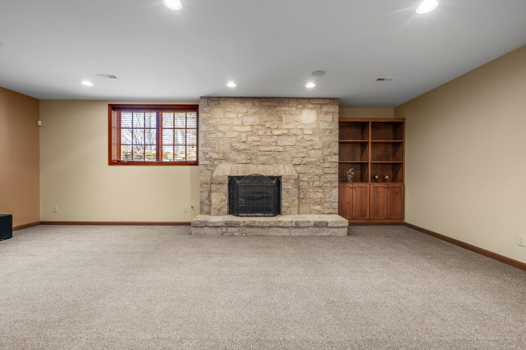 7871 Calverton Square