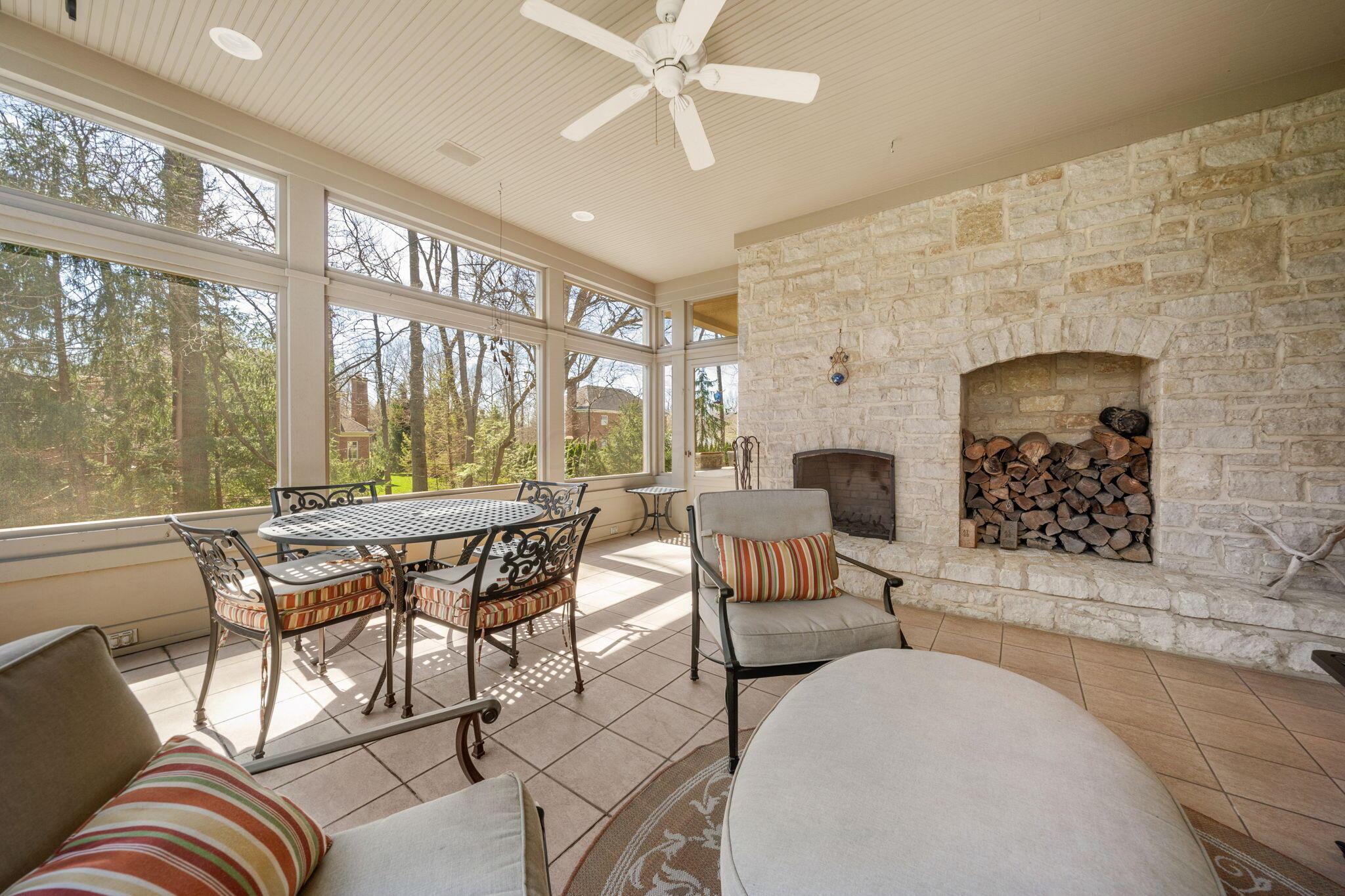 7871 Calverton Square