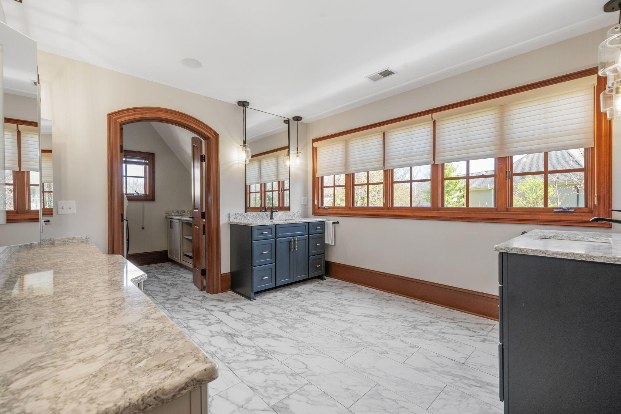 7871 Calverton Square