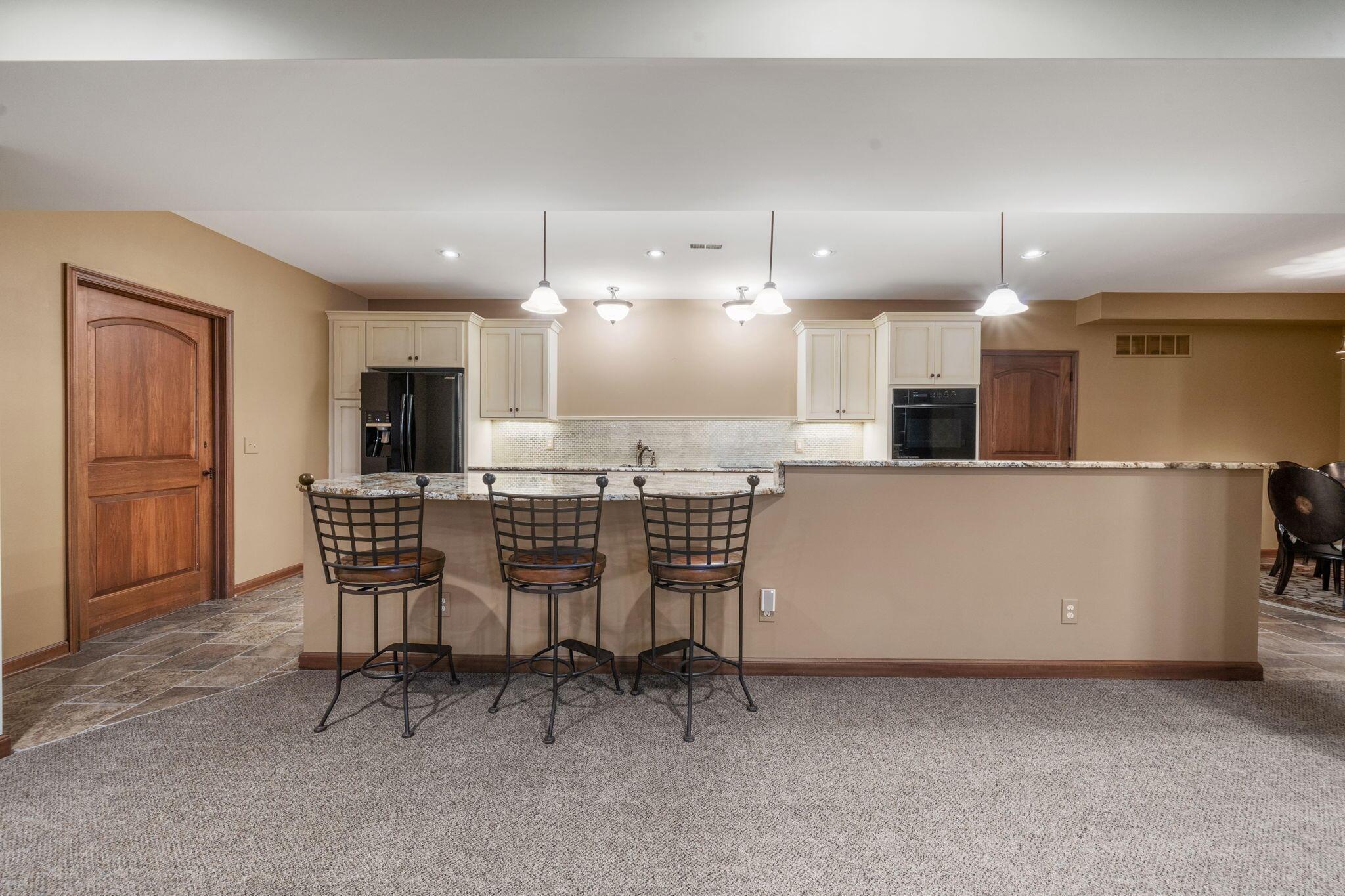 7871 Calverton Square