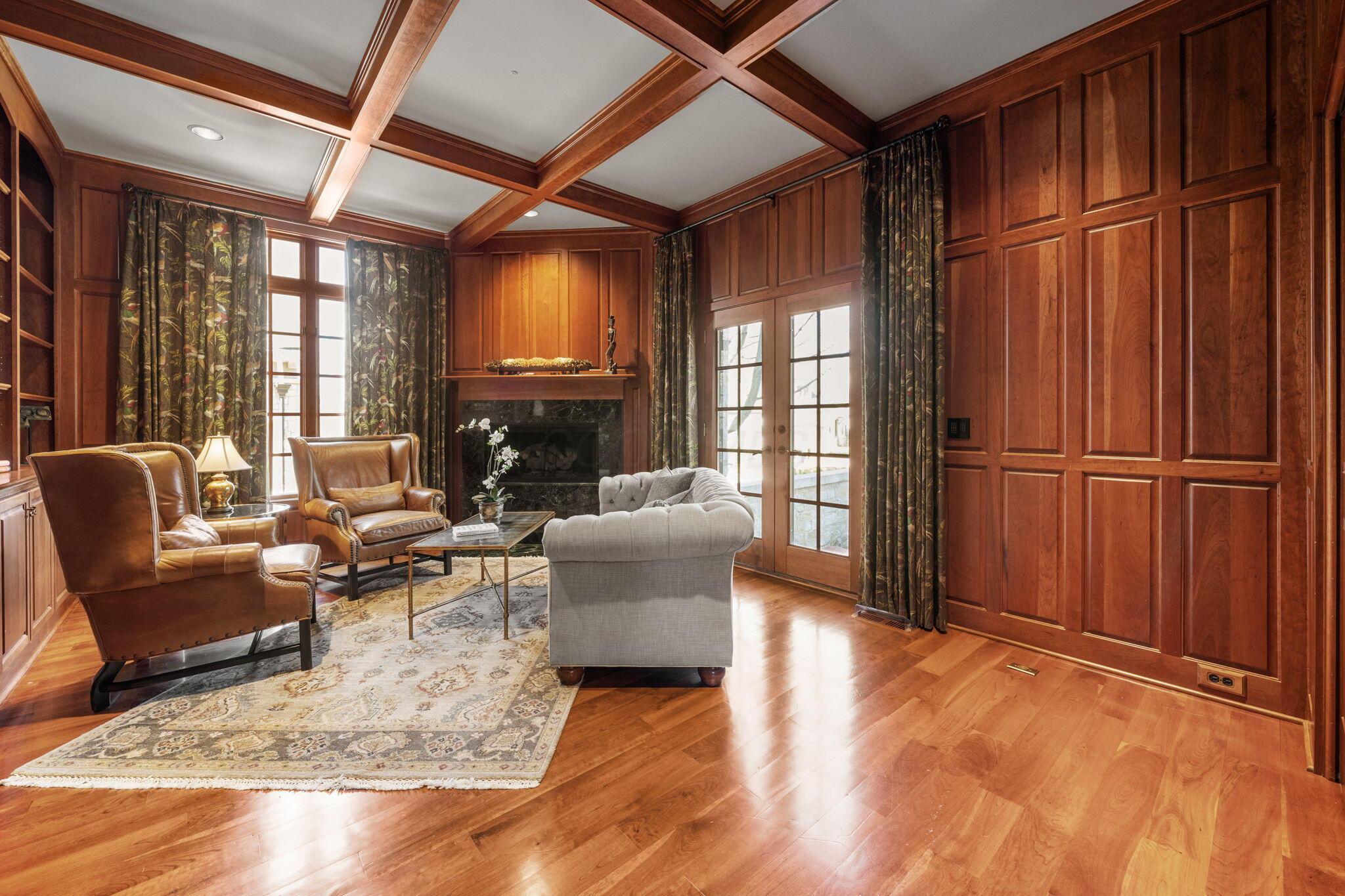 7871 Calverton Square