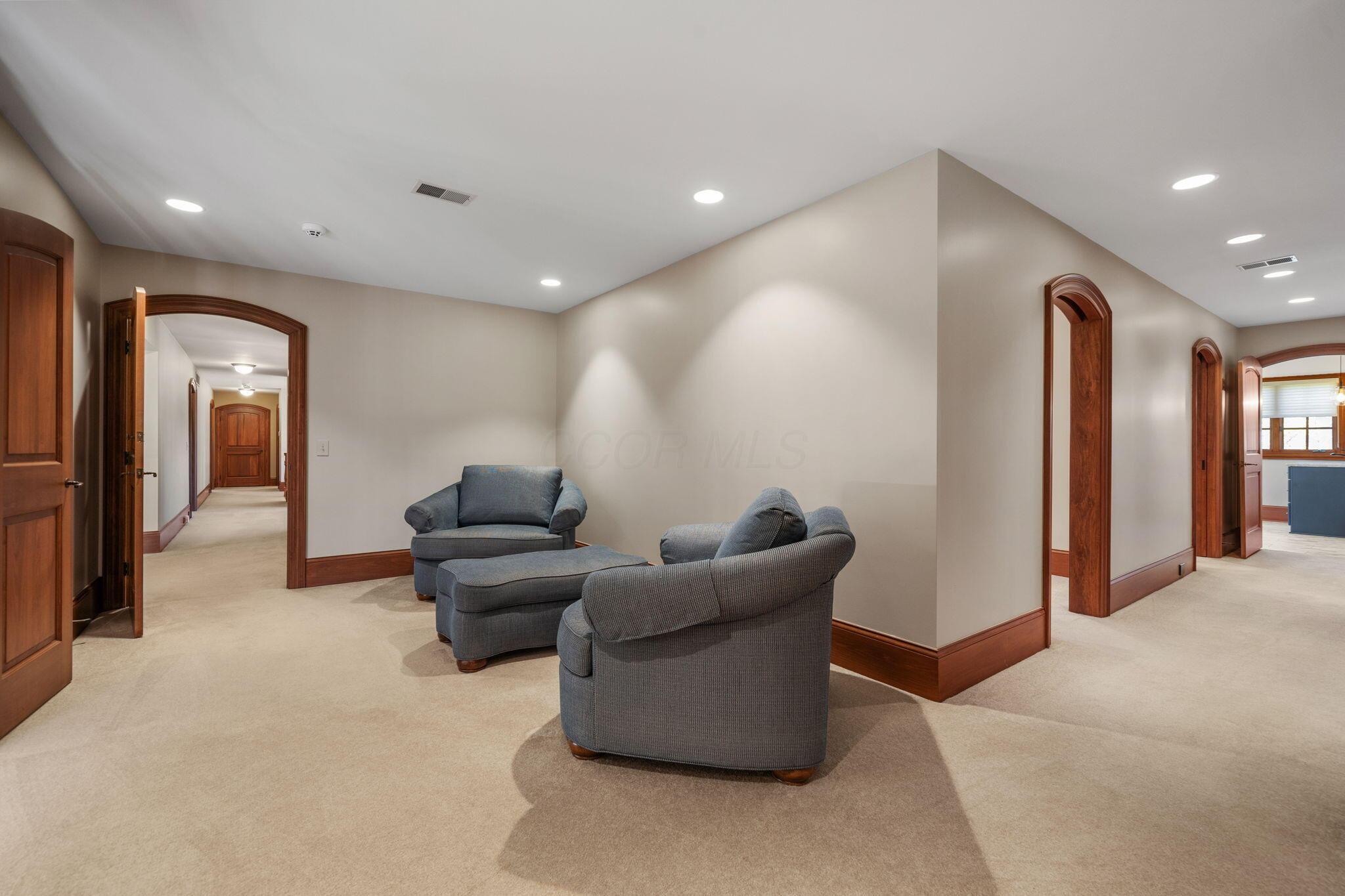 7871 Calverton Square