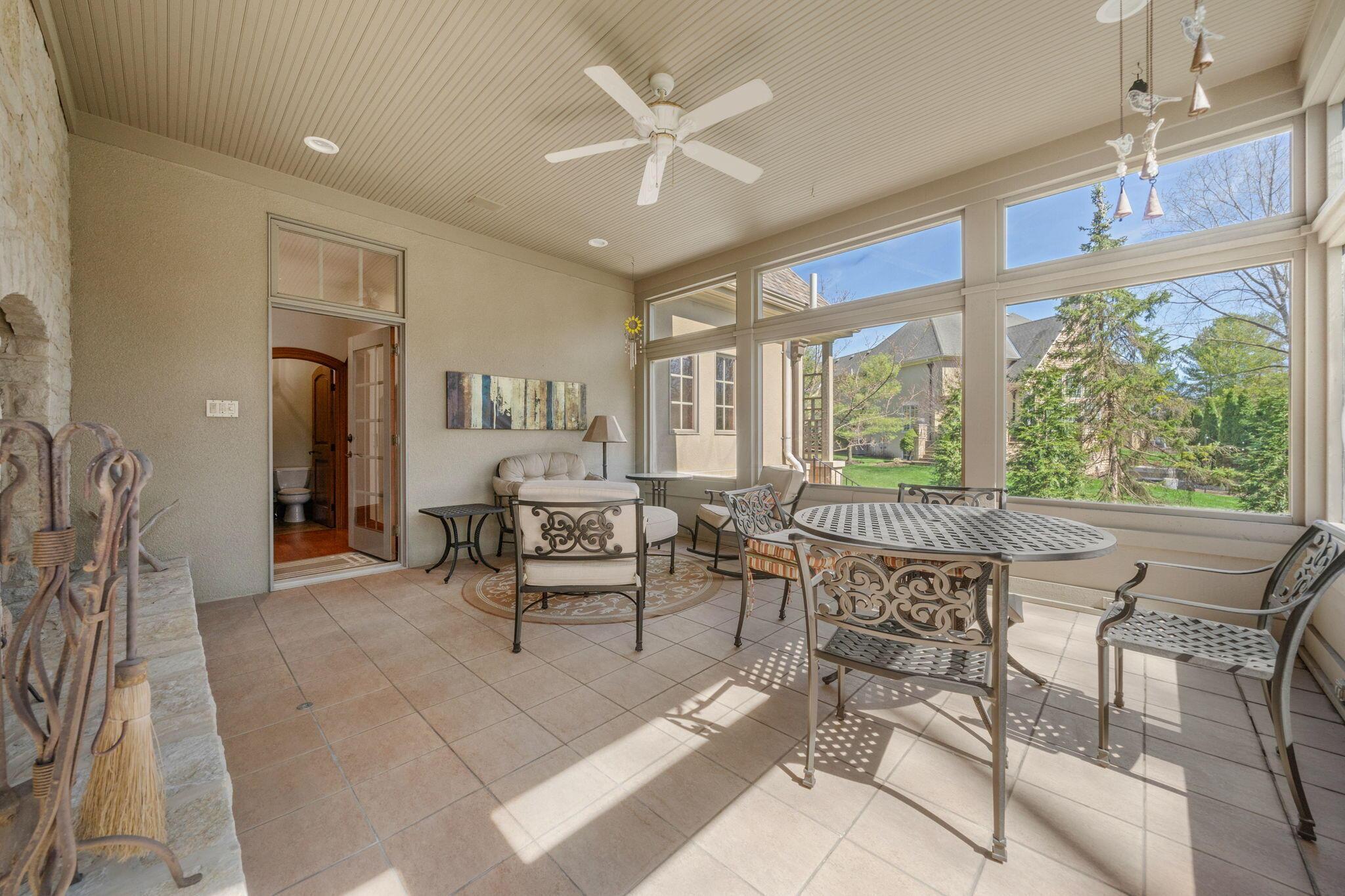 7871 Calverton Square