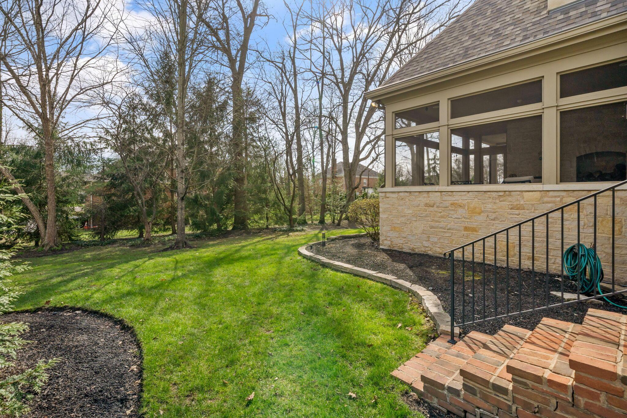 7871 Calverton Square