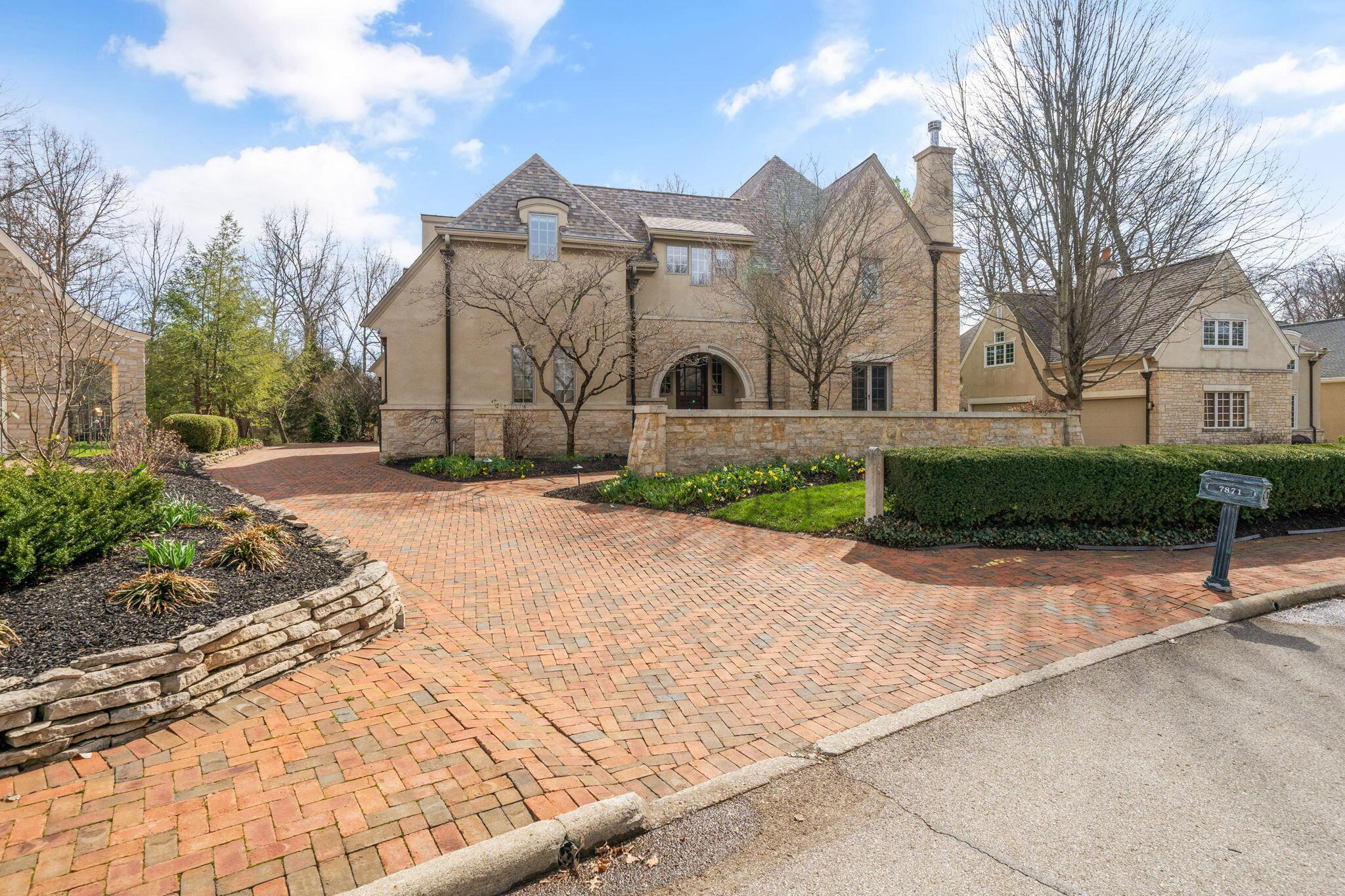 7871 Calverton Square