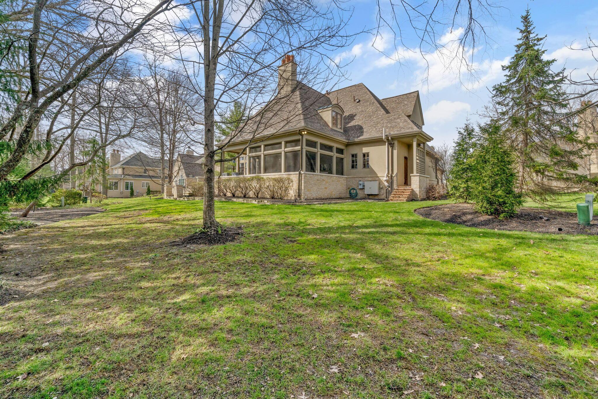 7871 Calverton Square