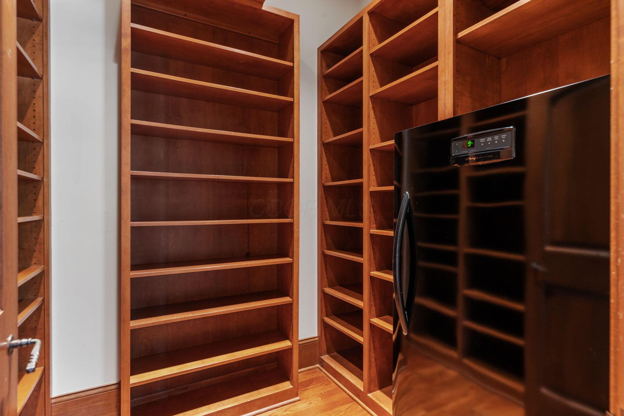 7871 Calverton Square