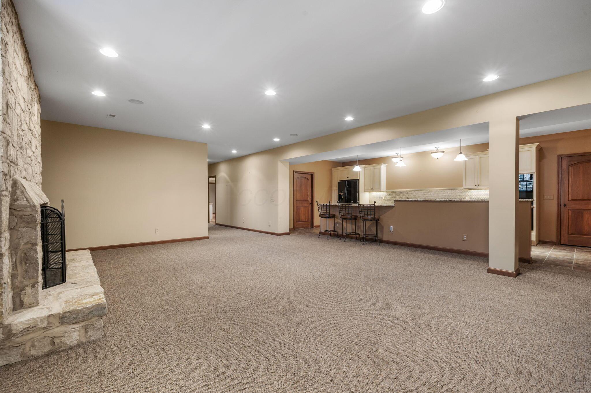 7871 Calverton Square