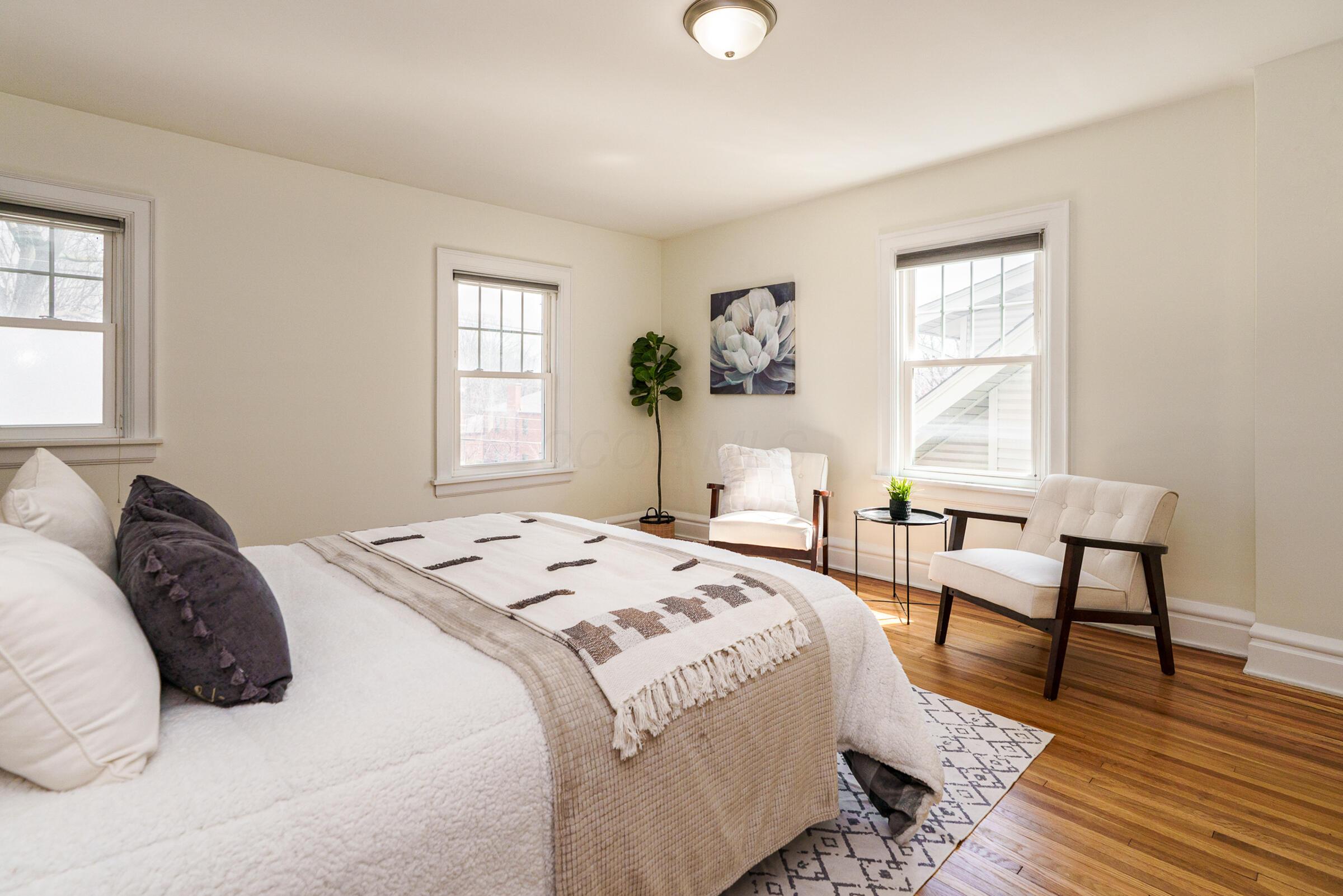 2771 Indianola Avenue