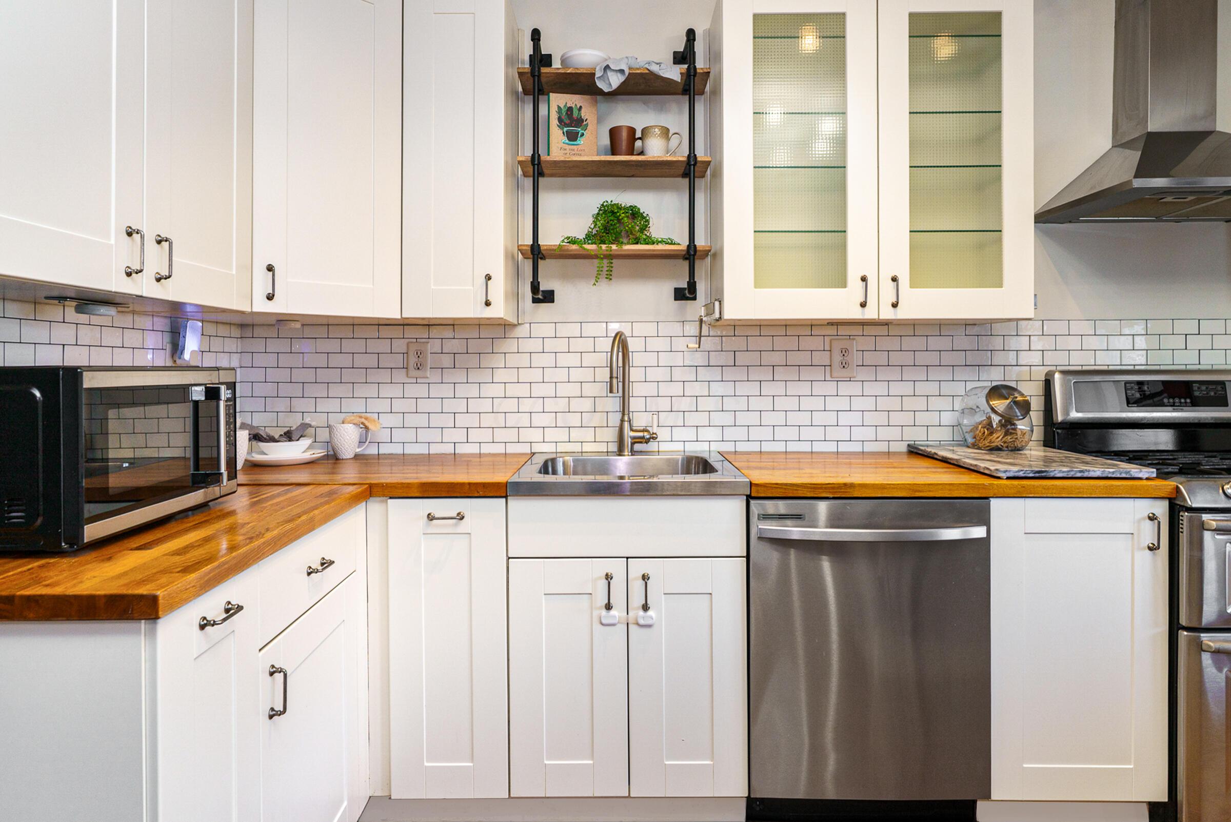 2771 Indianola Avenue