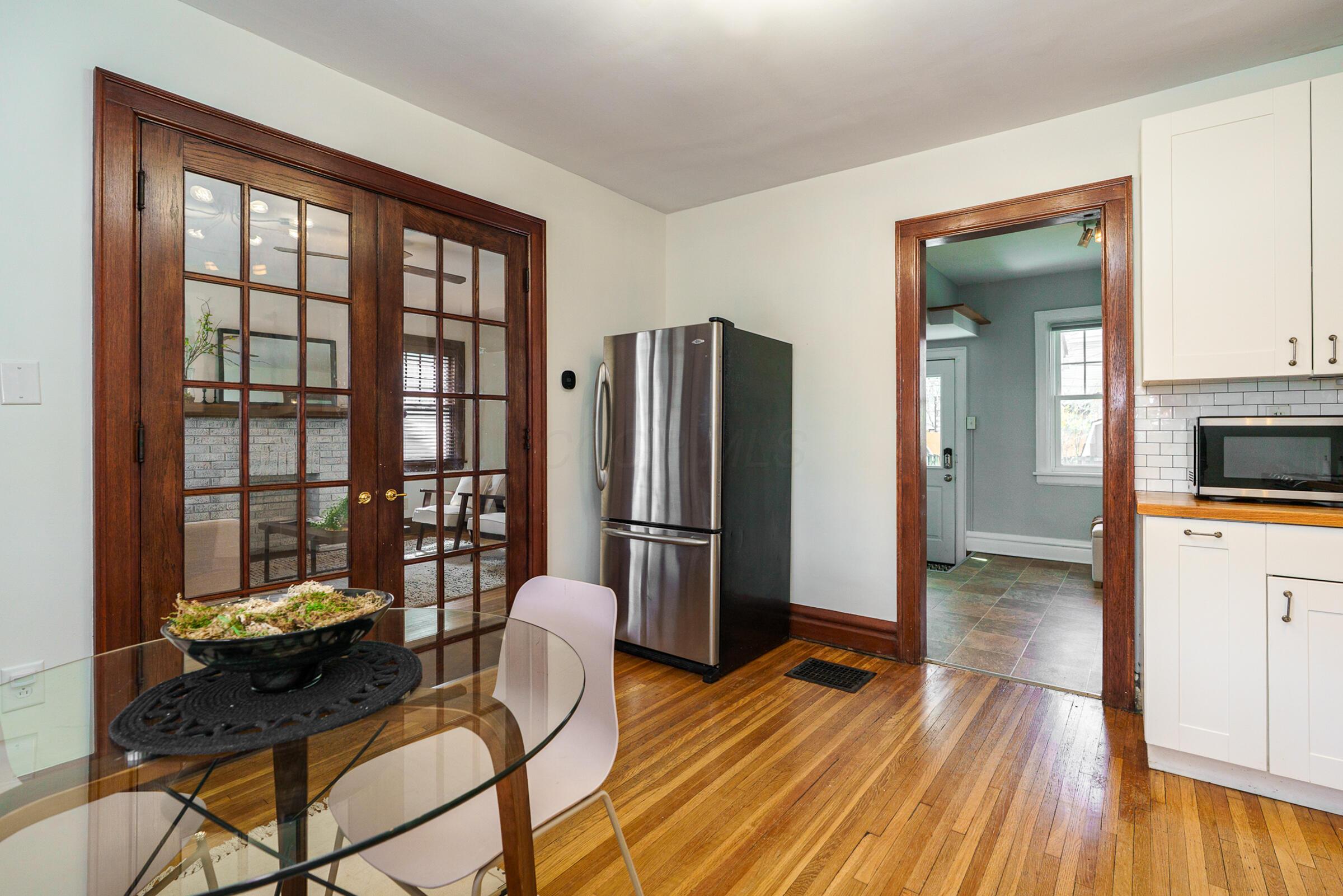 2771 Indianola Avenue