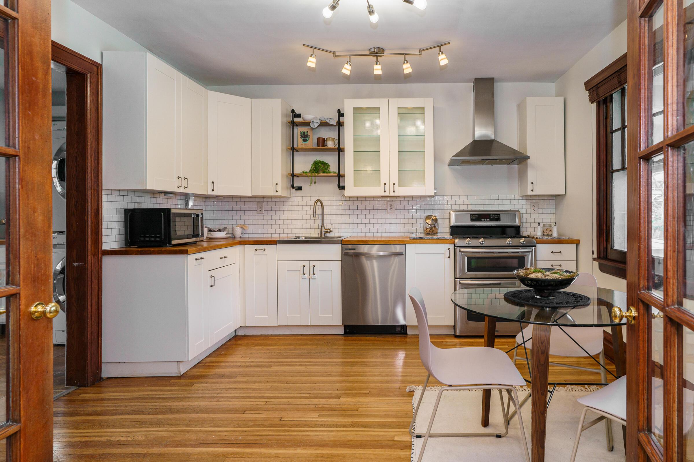 2771 Indianola Avenue