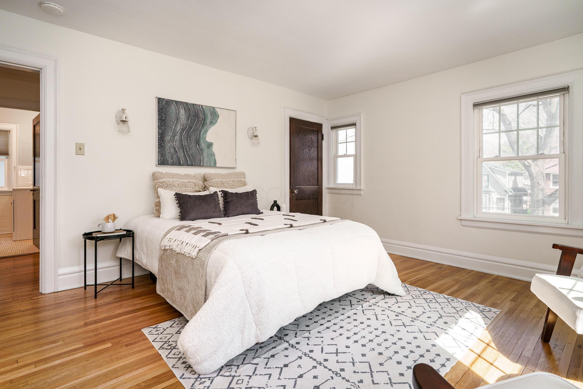 2771 Indianola Avenue