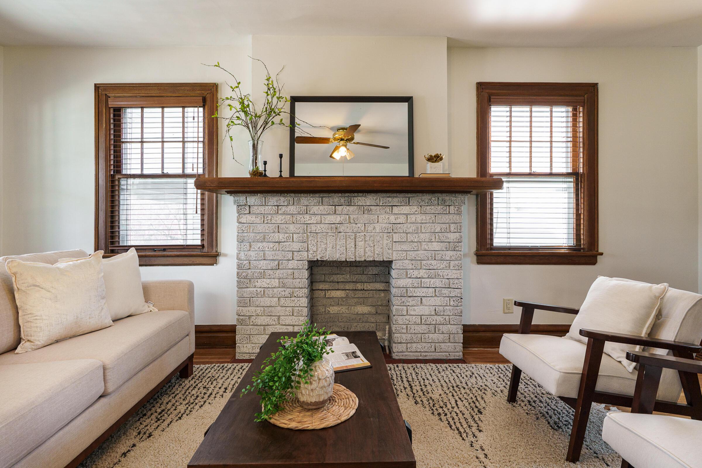 2771 Indianola Avenue