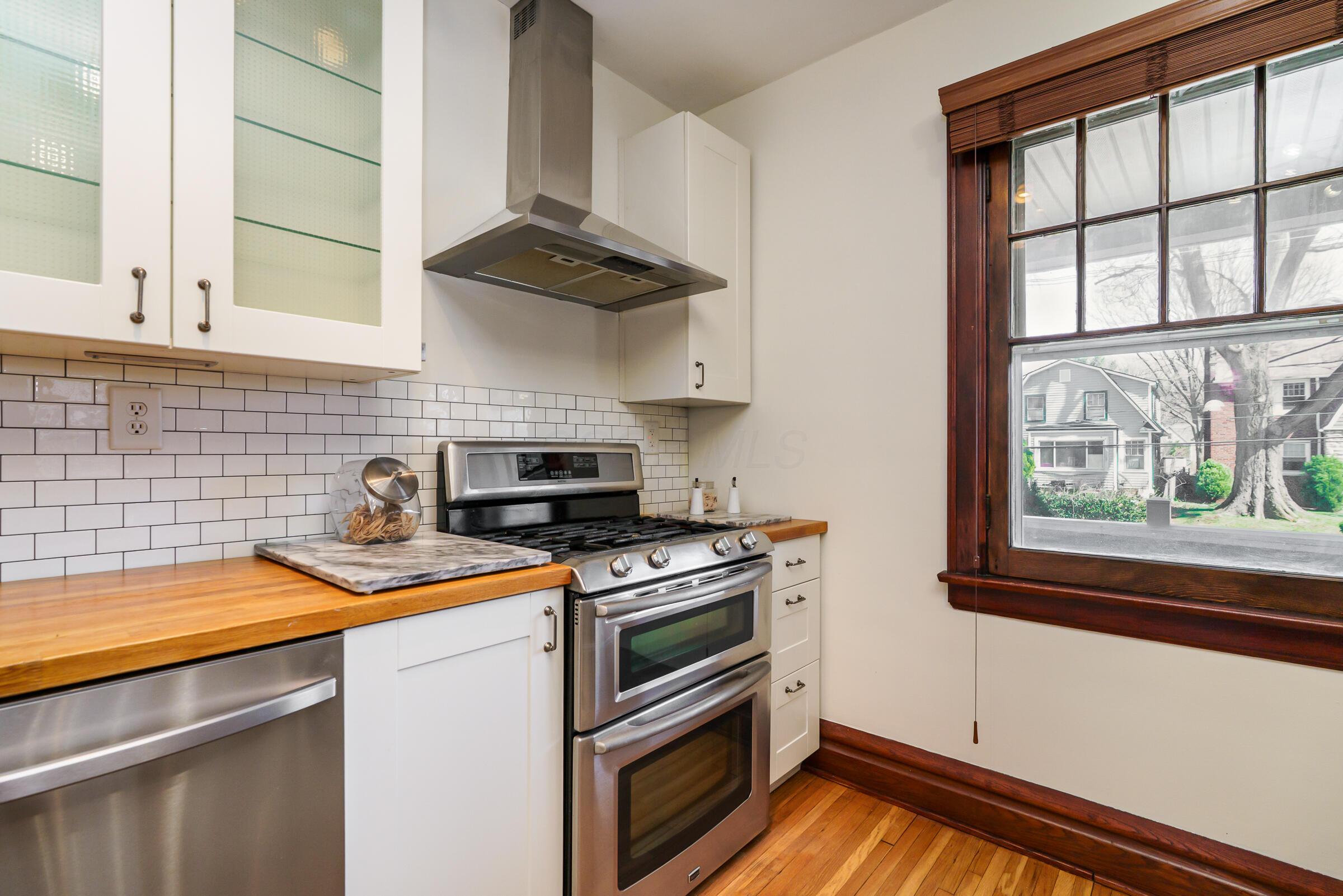 2771 Indianola Avenue