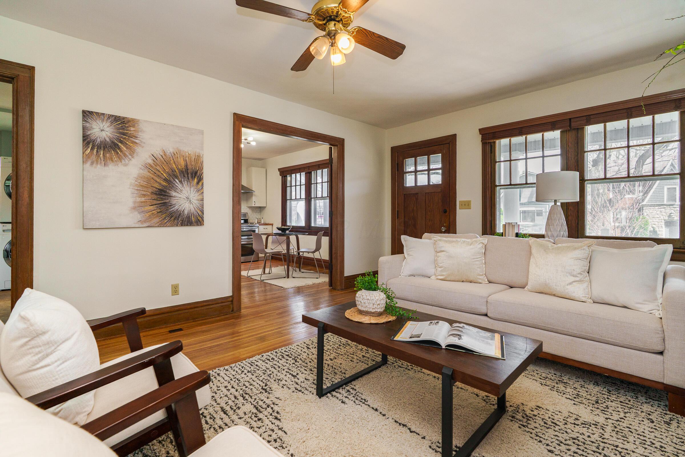 2771 Indianola Avenue