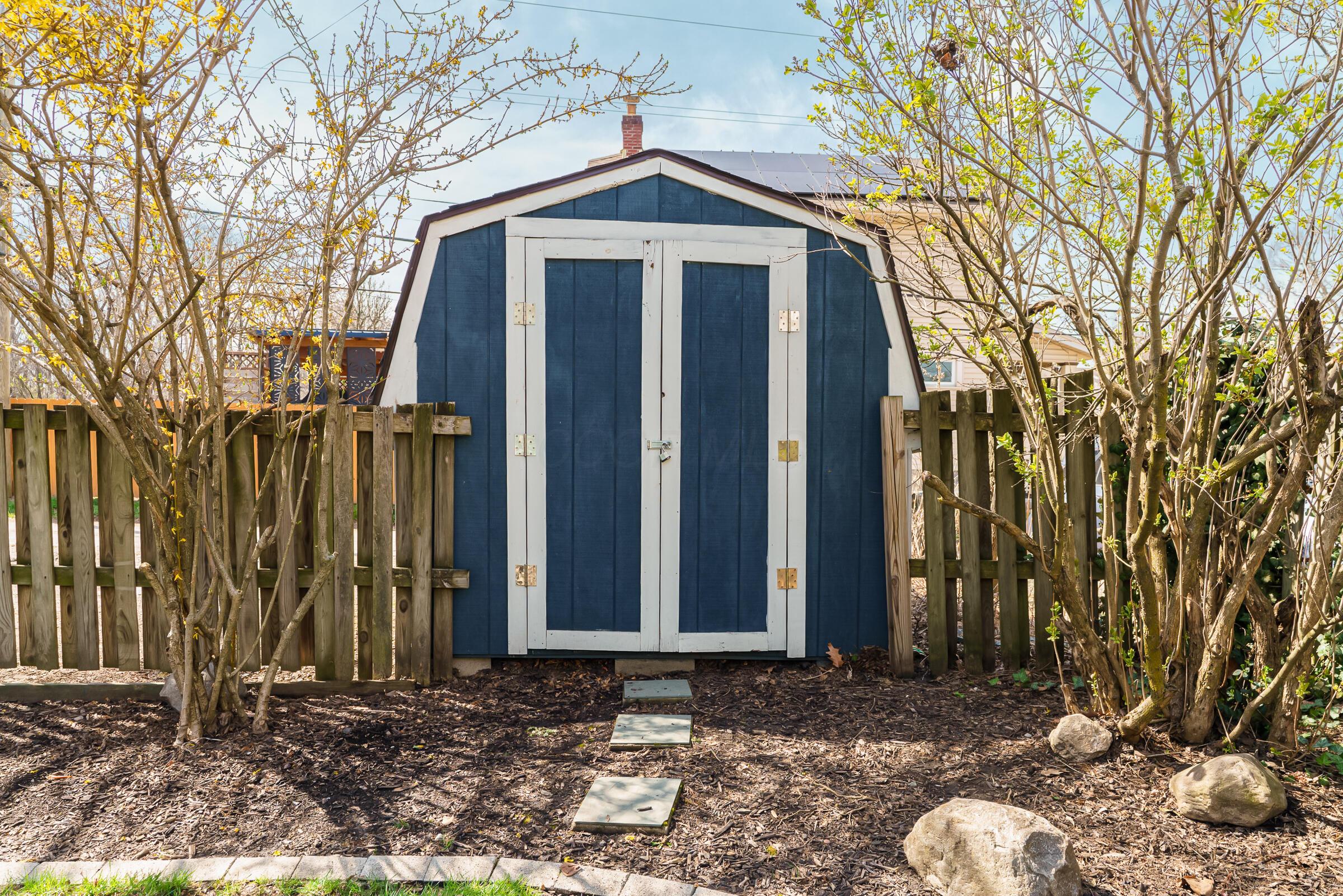 2771 Indianola Avenue