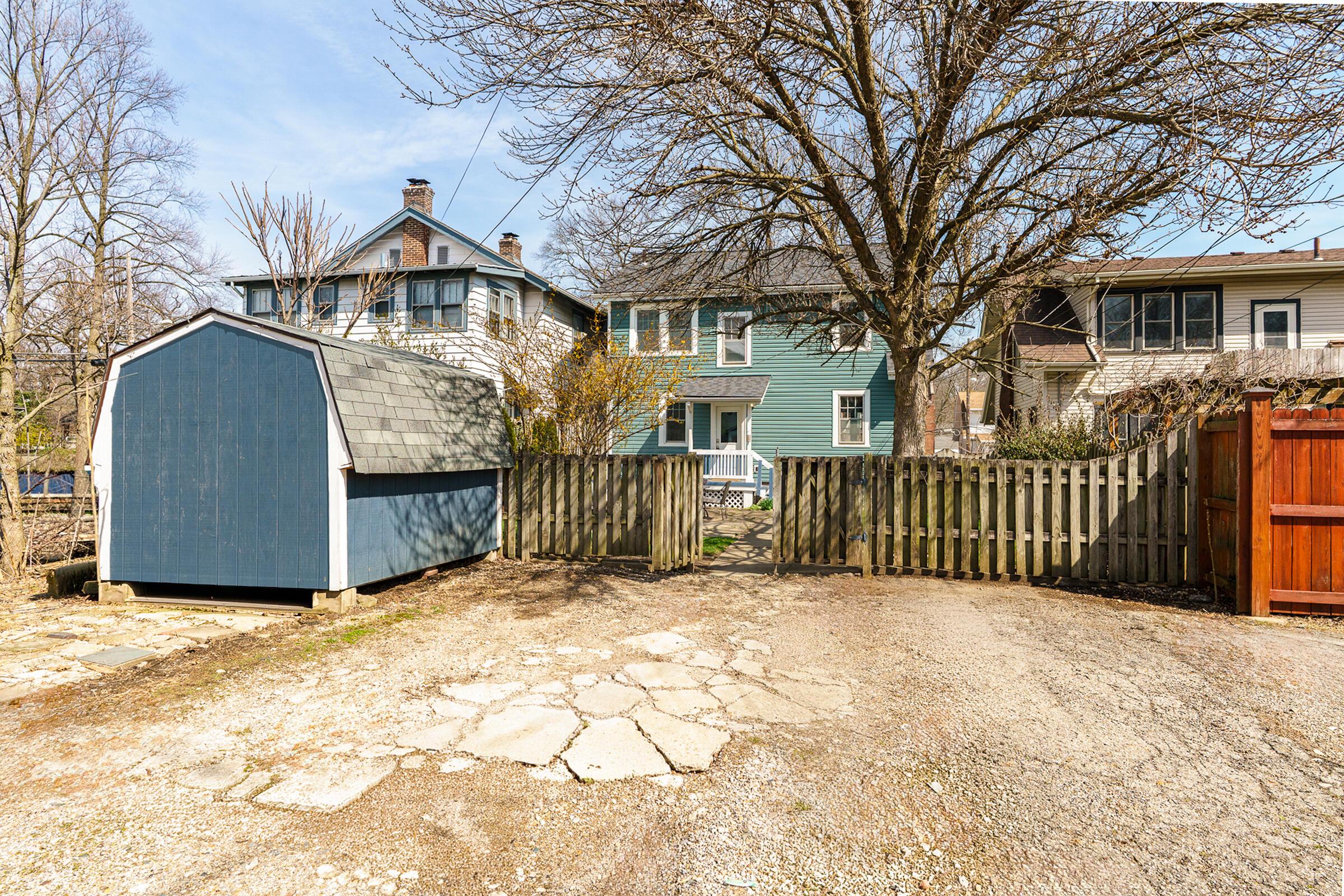 2771 Indianola Avenue