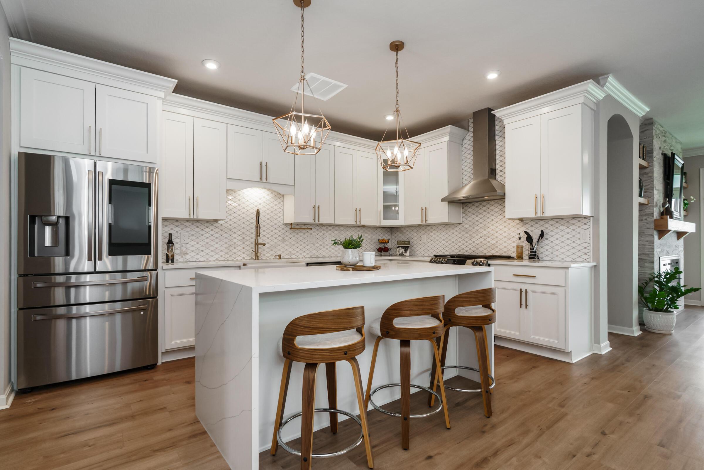 6090 Windcliff Drive E