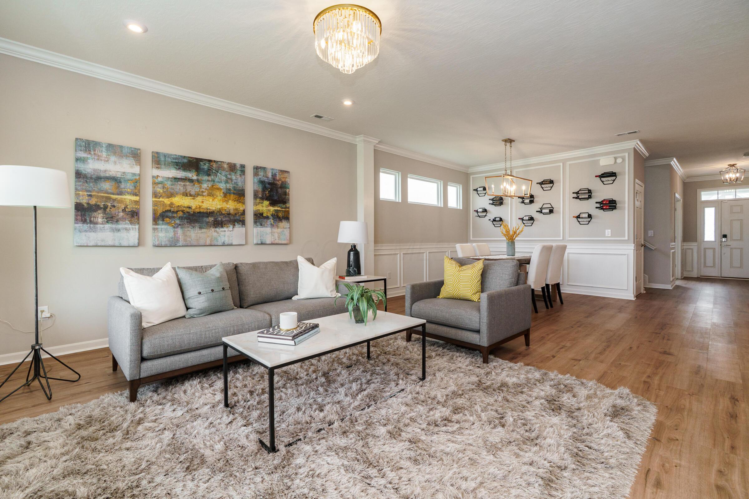 6090 Windcliff Drive E