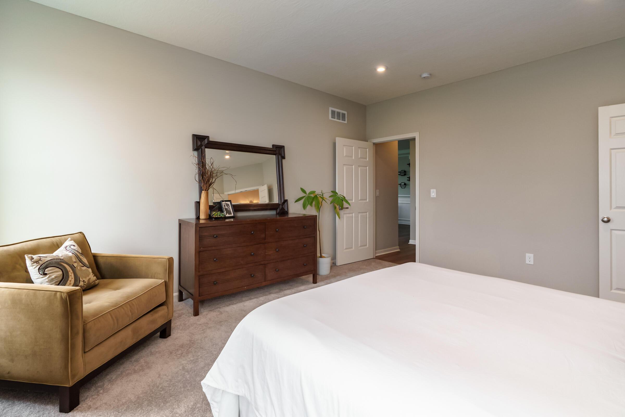 6090 Windcliff Drive E