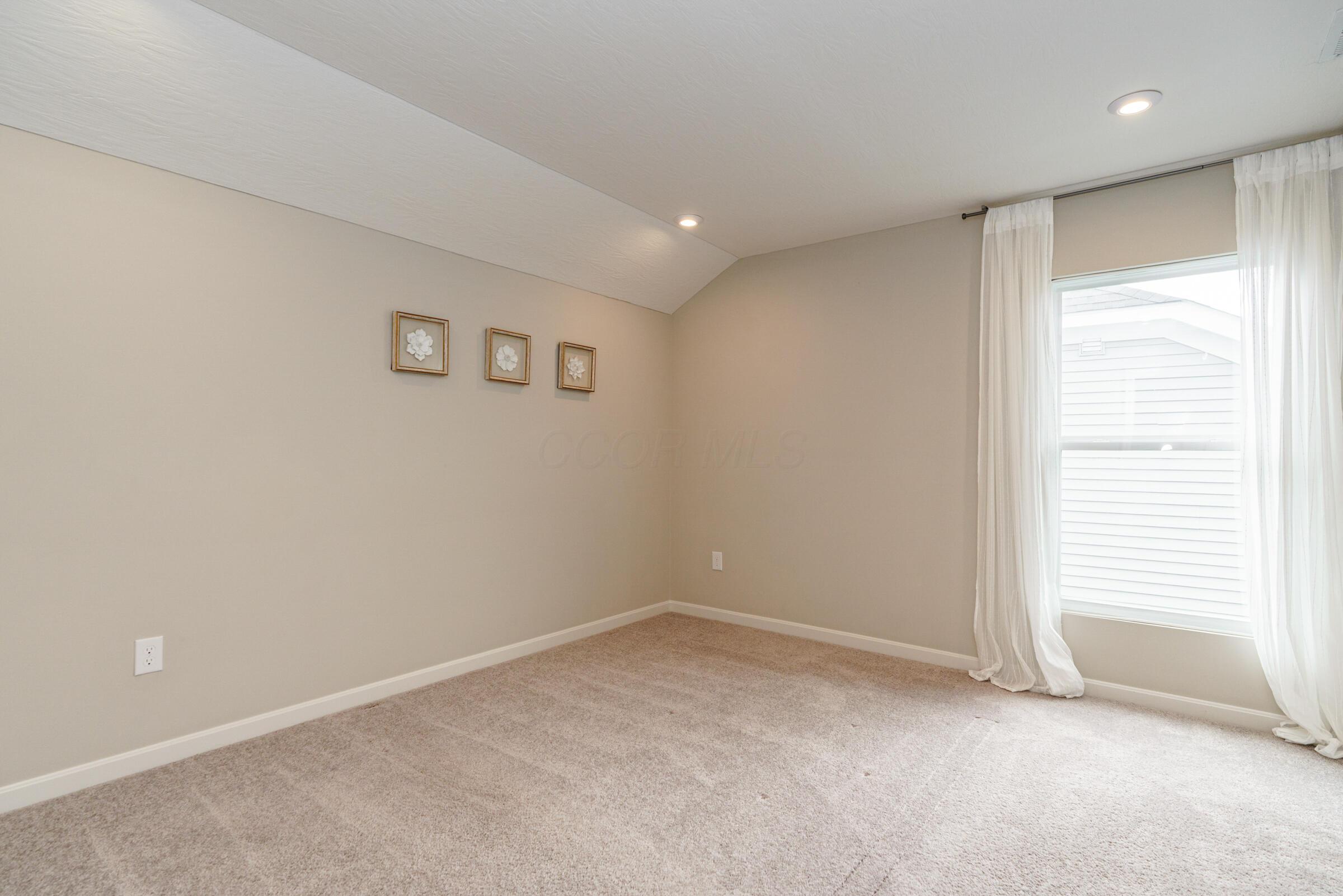 6090 Windcliff Drive E