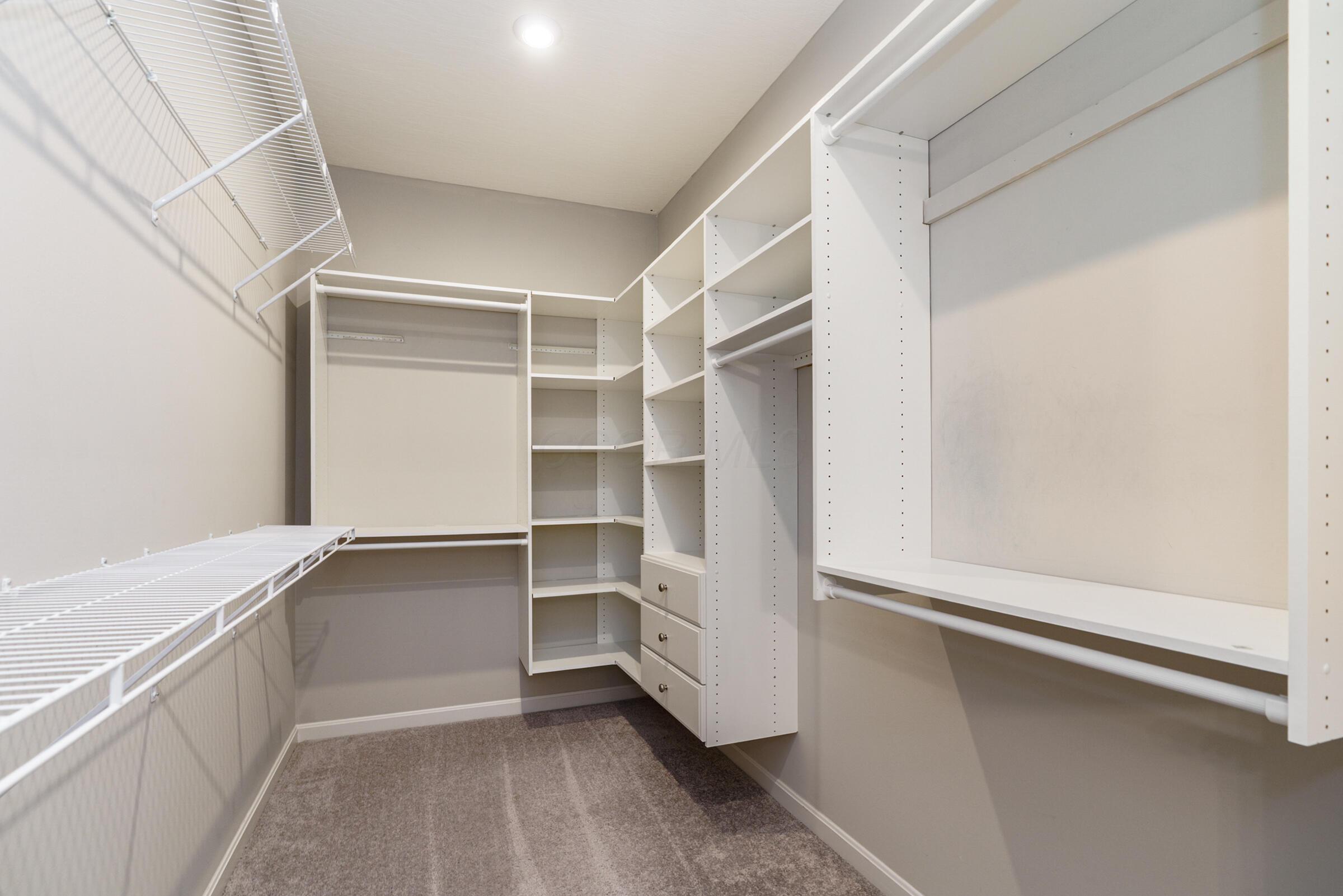 6090 Windcliff Drive E