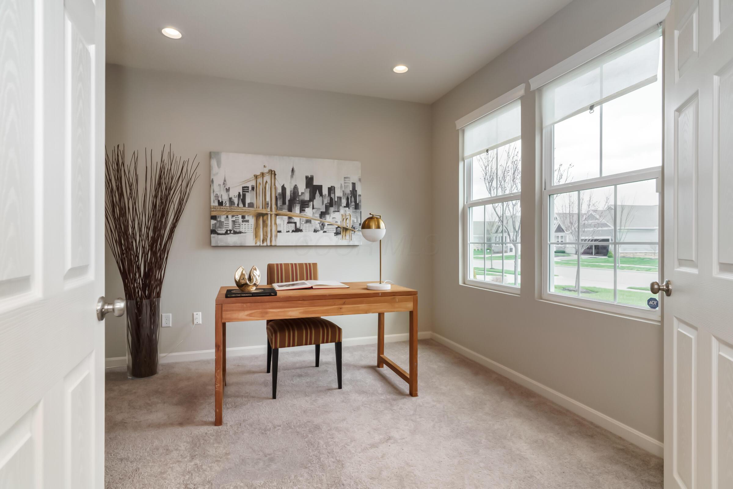 6090 Windcliff Drive E