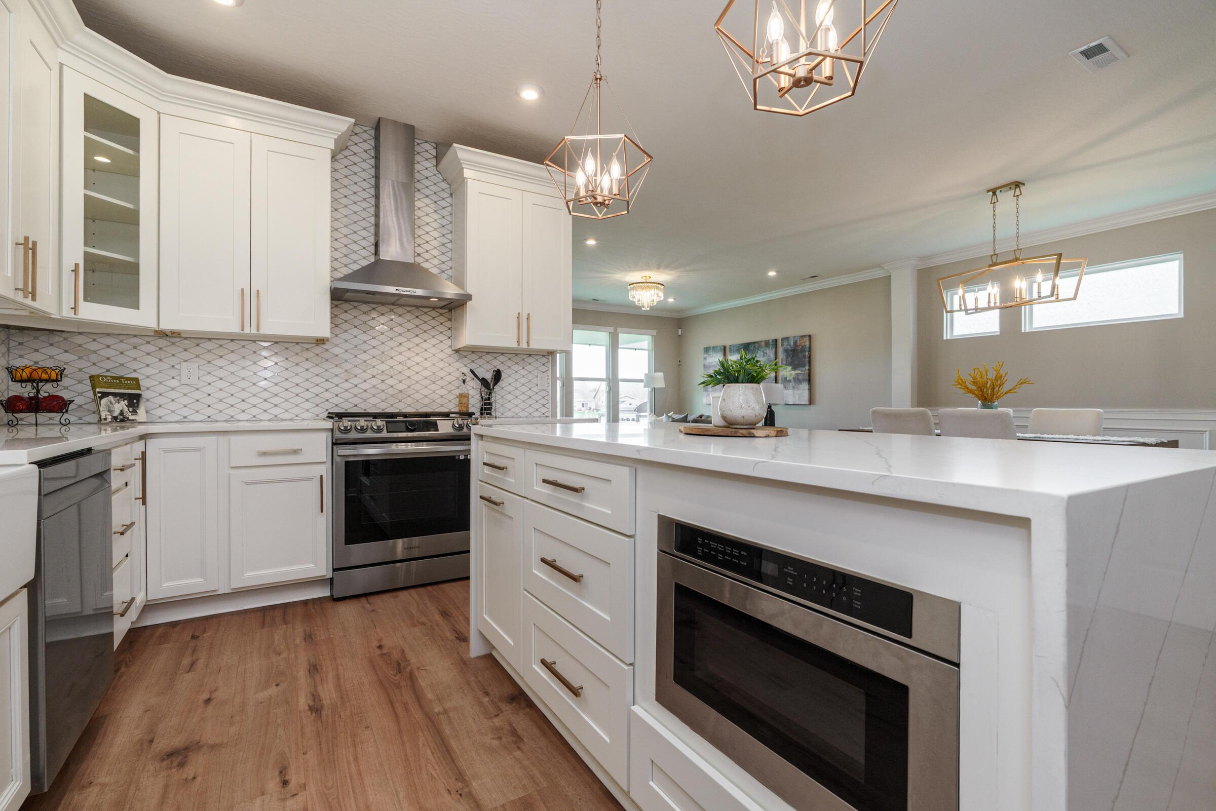 6090 Windcliff Drive E