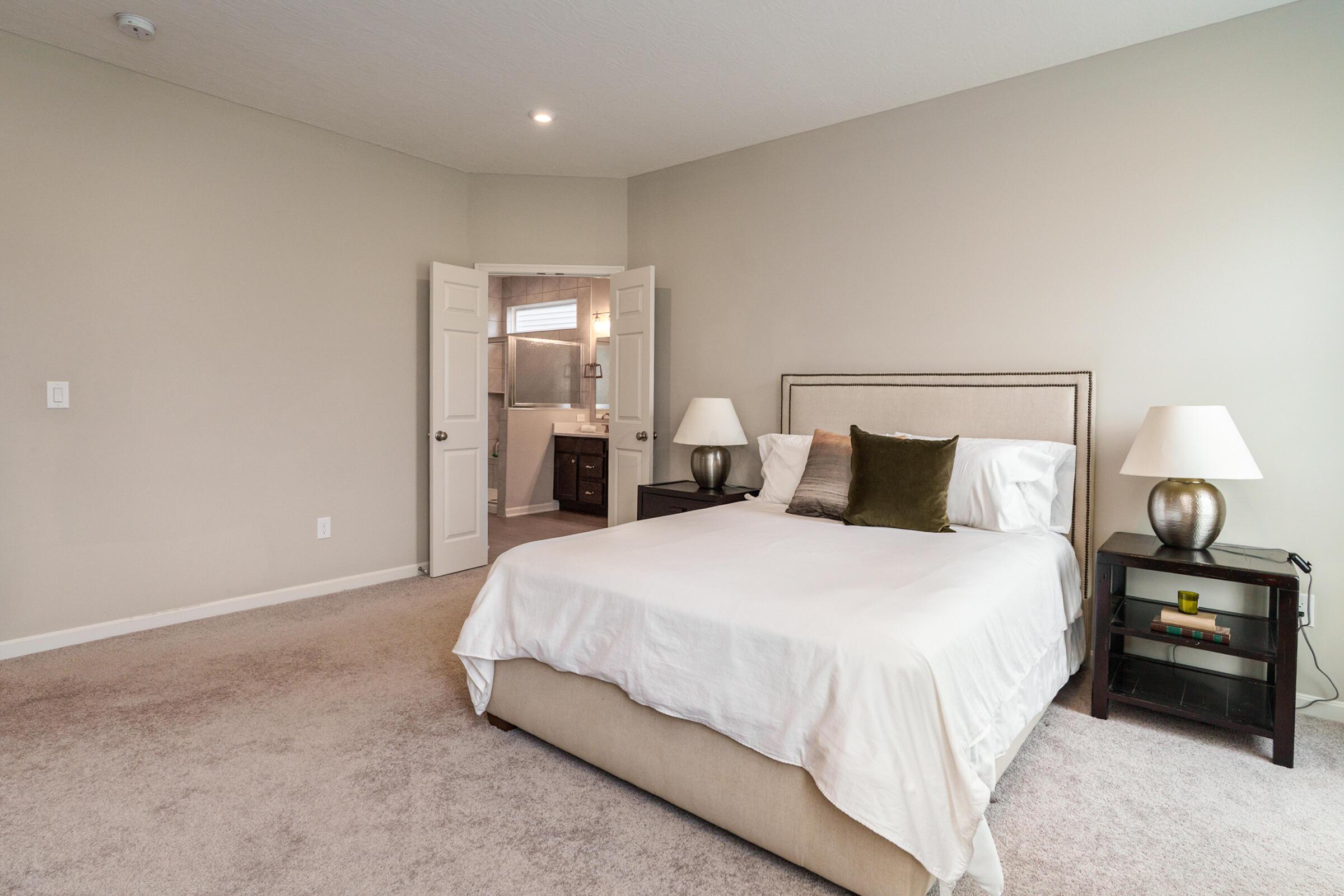 6090 Windcliff Drive E