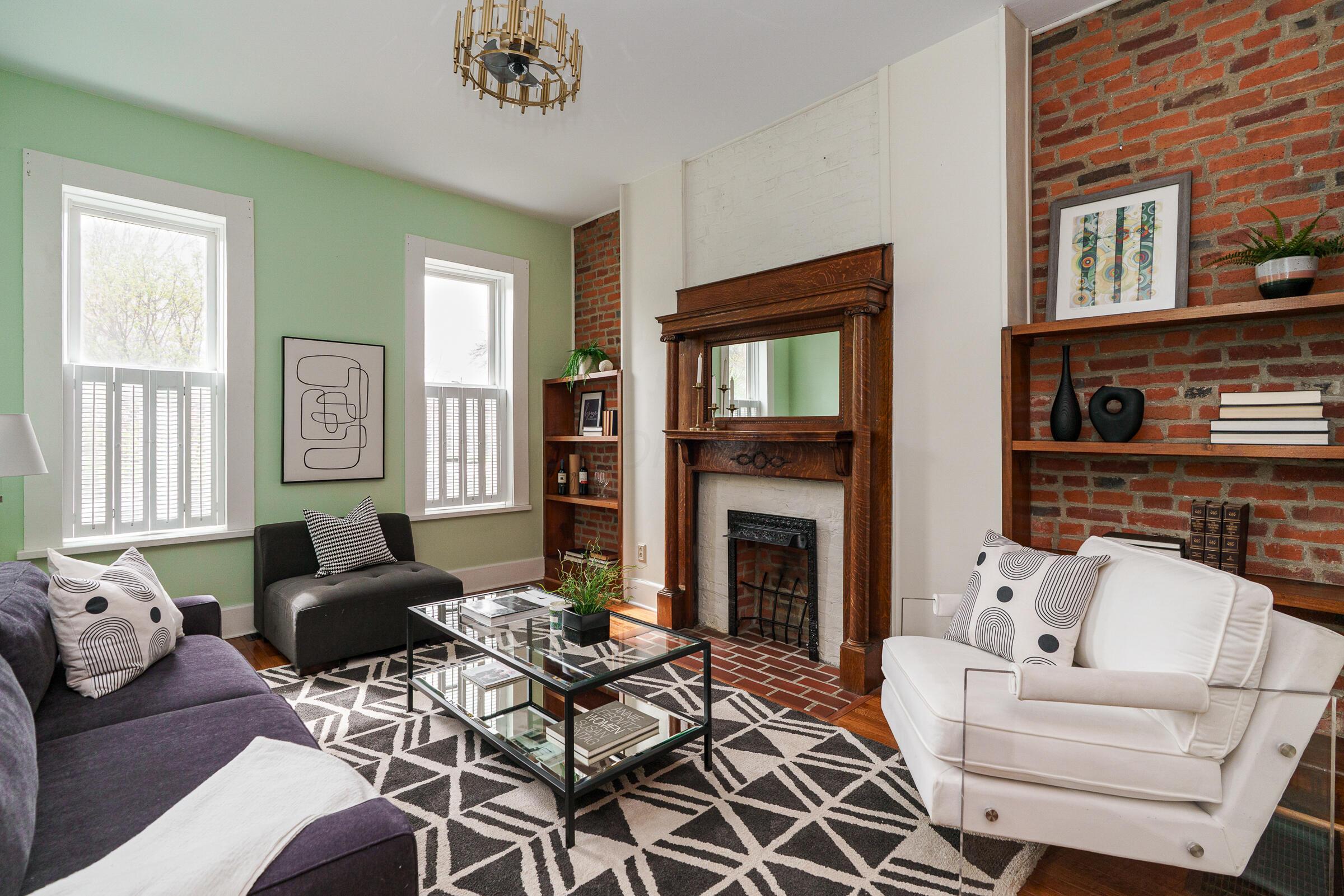 66 E Hubbard Avenue