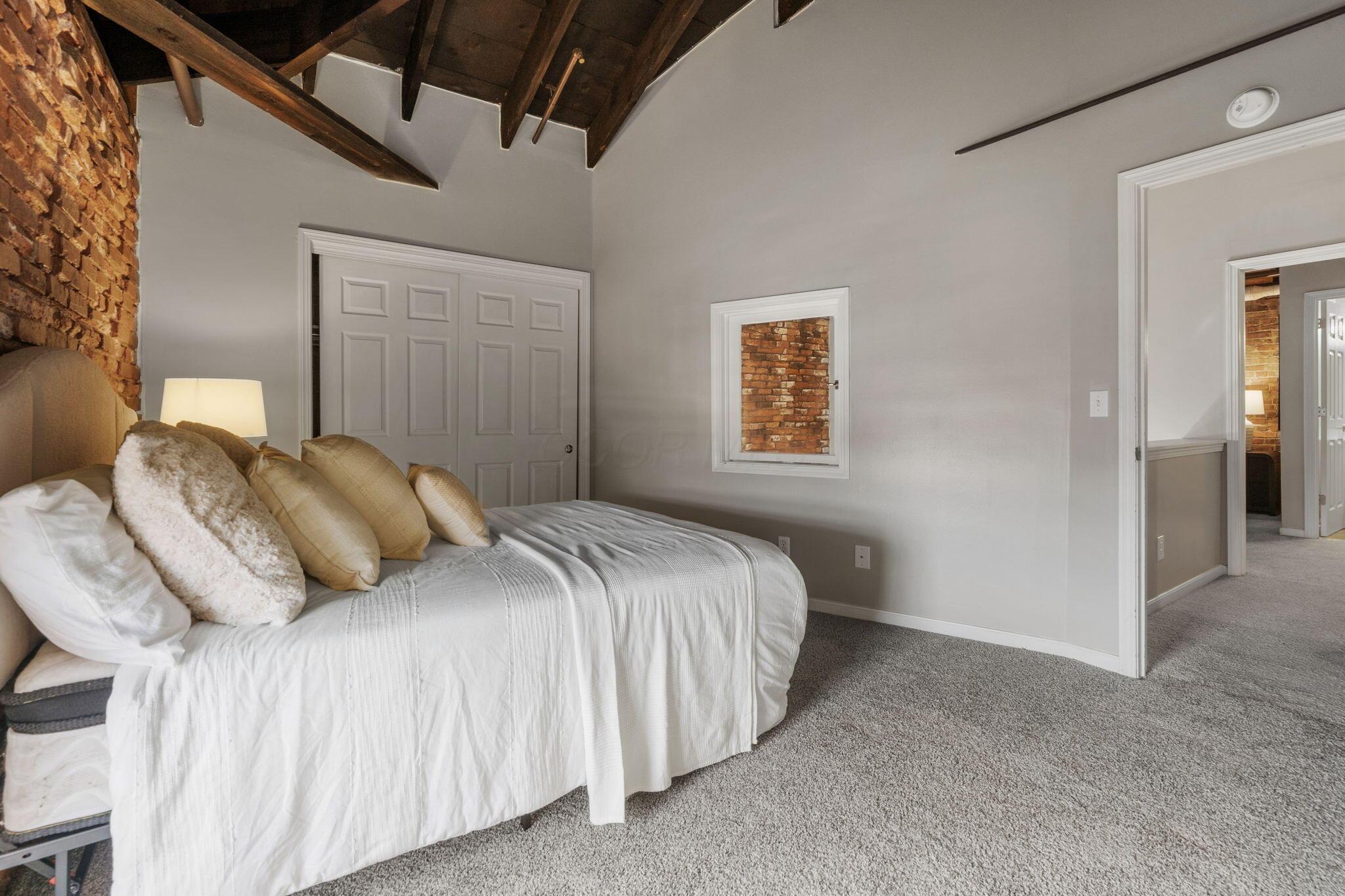 544 S Front Street, 312