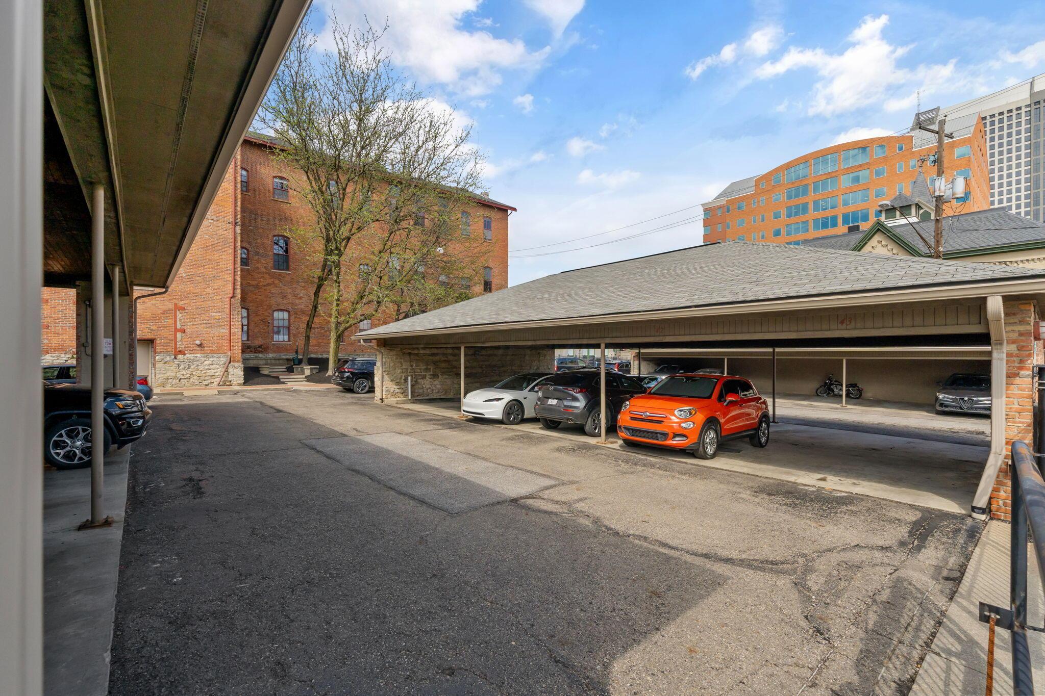 544 S Front Street, 312