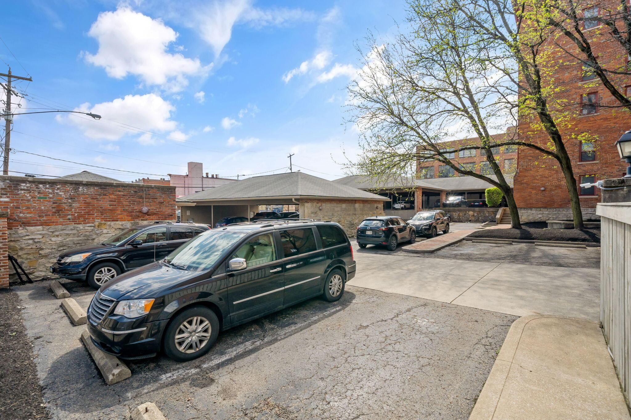 544 S Front Street, 312